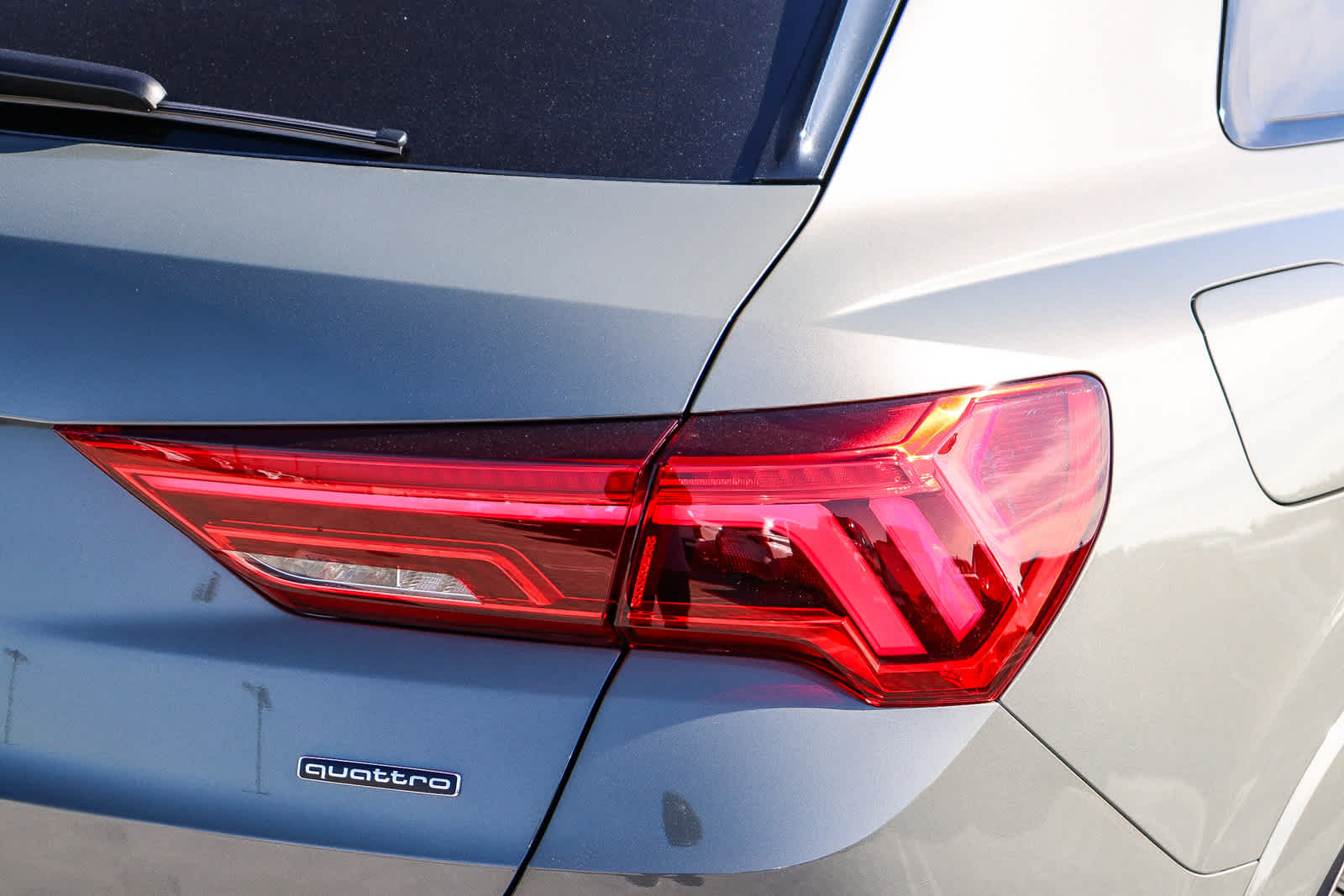 Thumbnail: 2025 Audi Q3 - 10