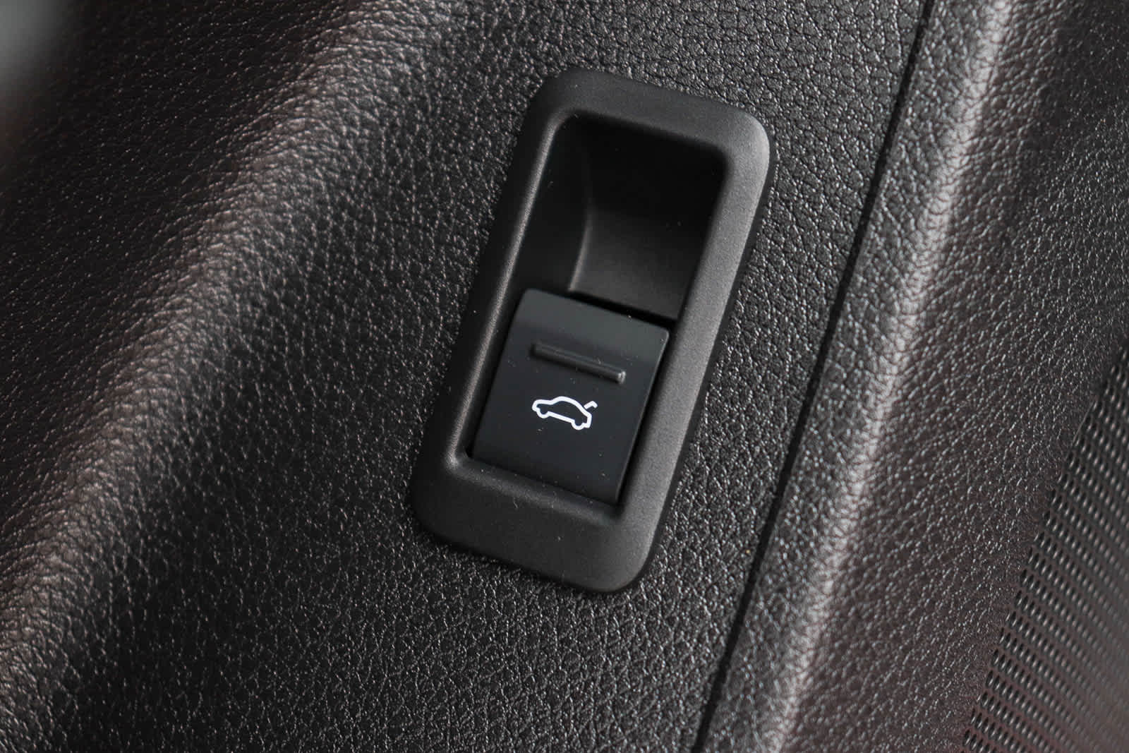 Thumbnail: 2023 Audi Q3 - 30