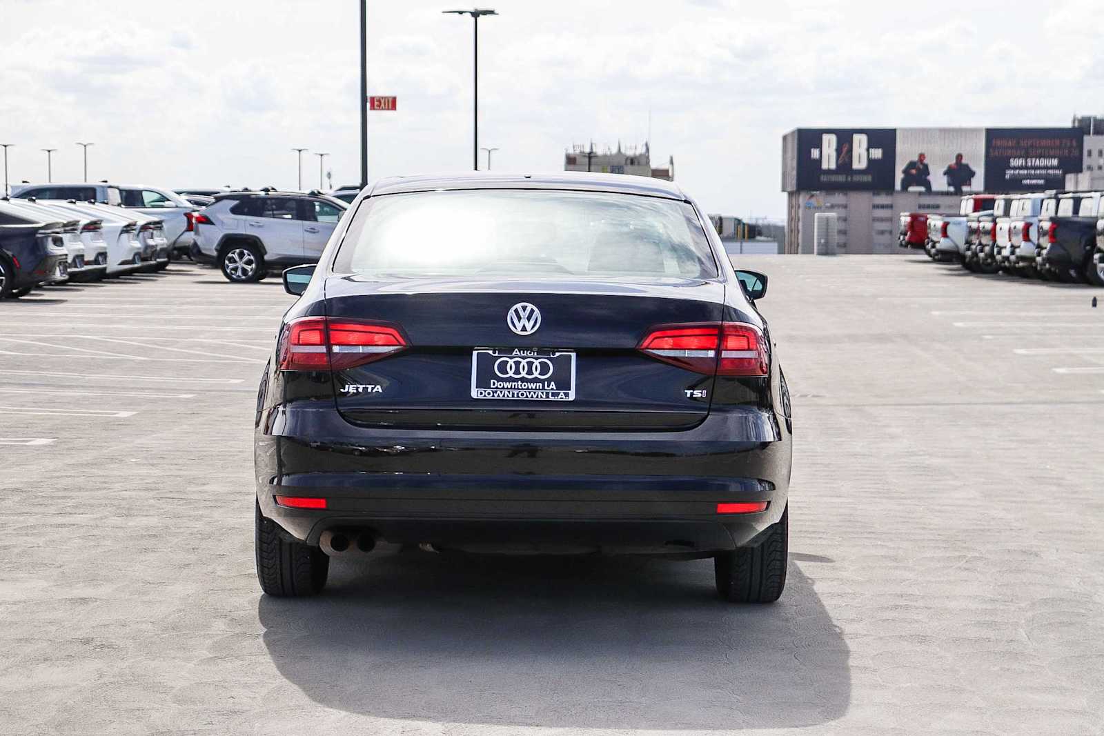 Thumbnail: 2017 Volkswagen Jetta - 5
