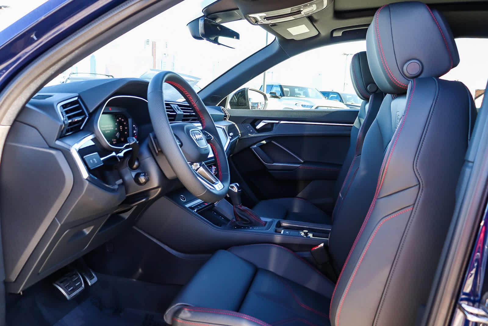 Thumbnail: 2025 Audi Q3 - 24