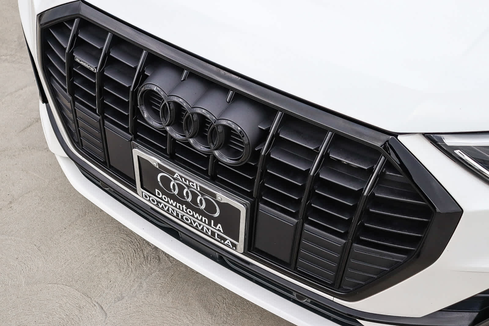 Thumbnail: 2023 Audi Q3 - 8