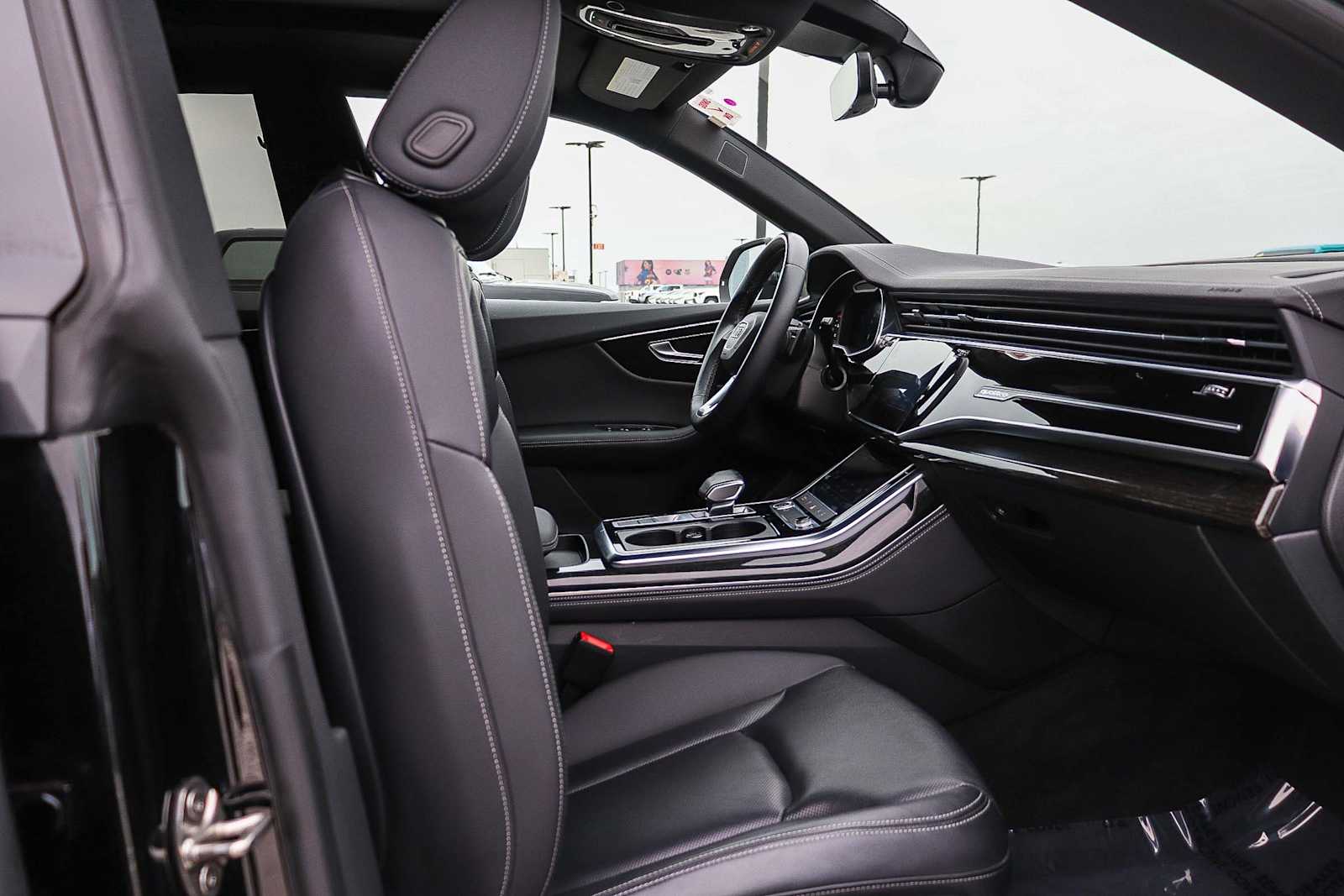 Thumbnail: 2023 Audi Q8 - 23