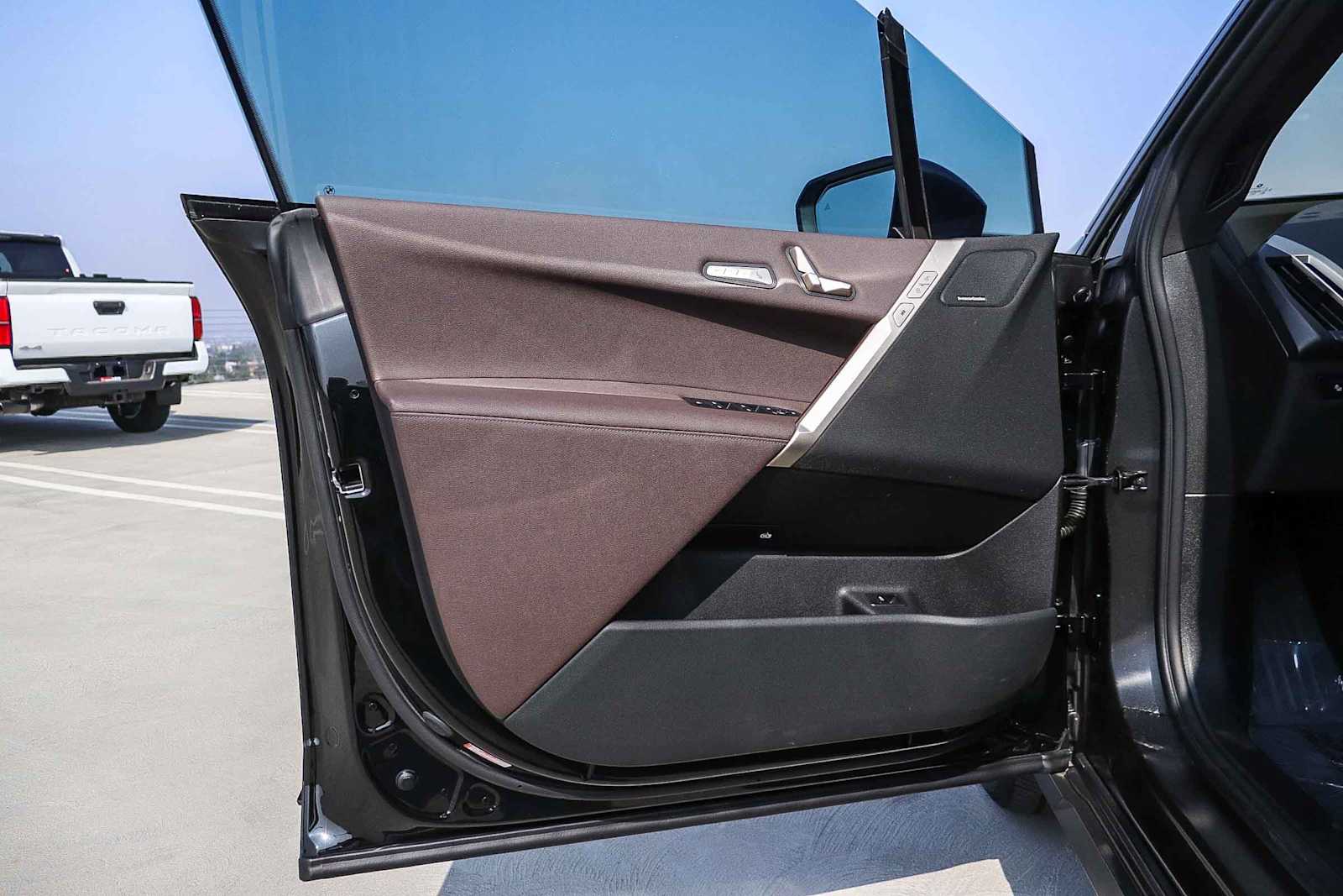 Thumbnail: 2024 BMW iX - 23