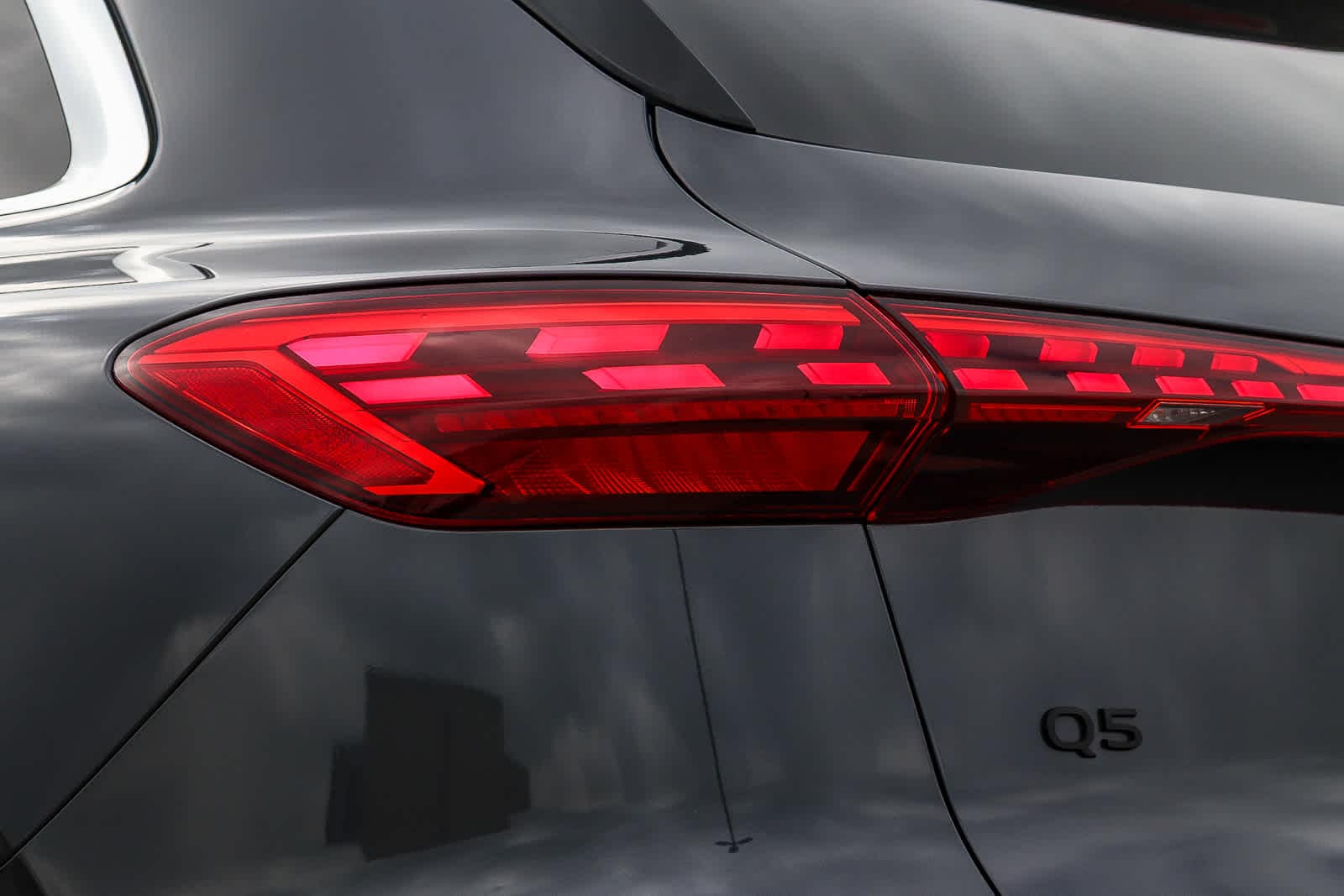 Thumbnail: 2025 Audi Q5 - 12