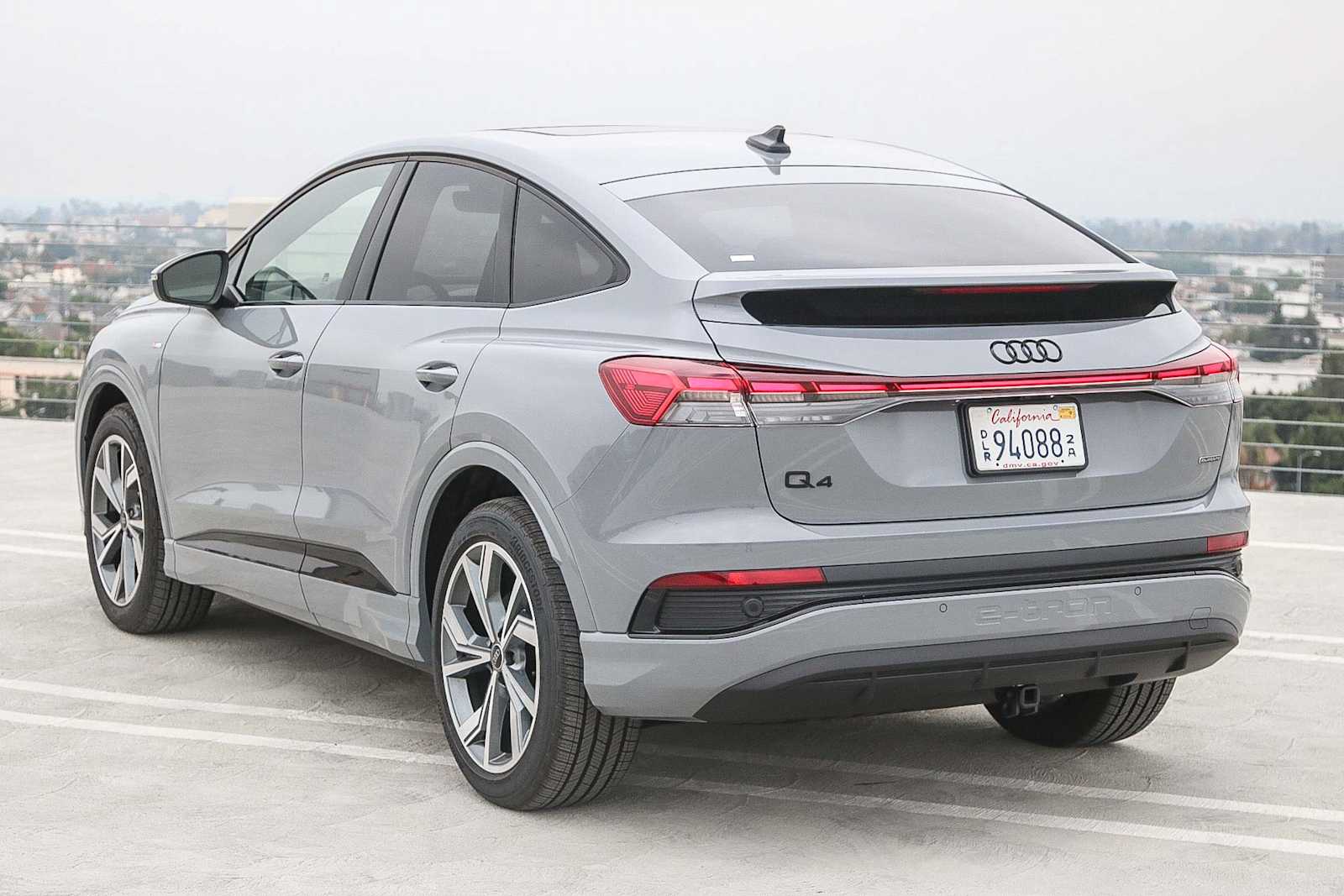 Thumbnail: 2025 Audi Q4 e-tron - 8