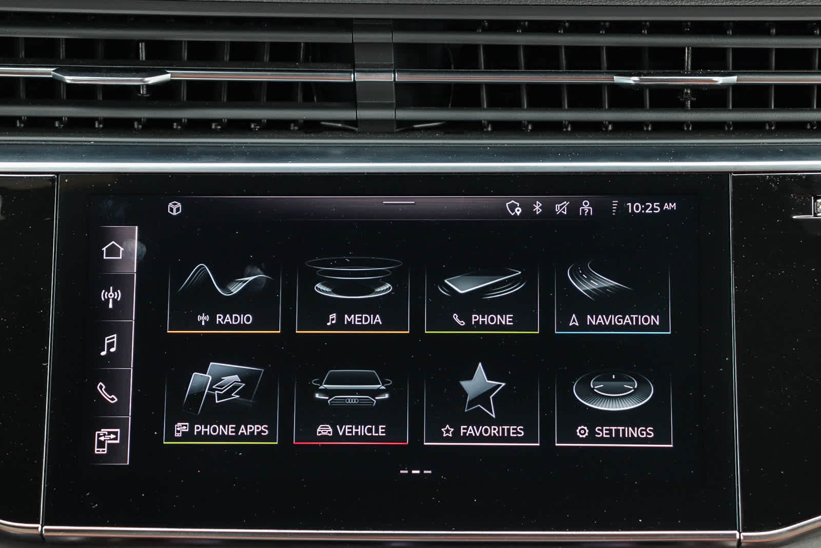 Thumbnail: 2023 Audi Q8 - 36