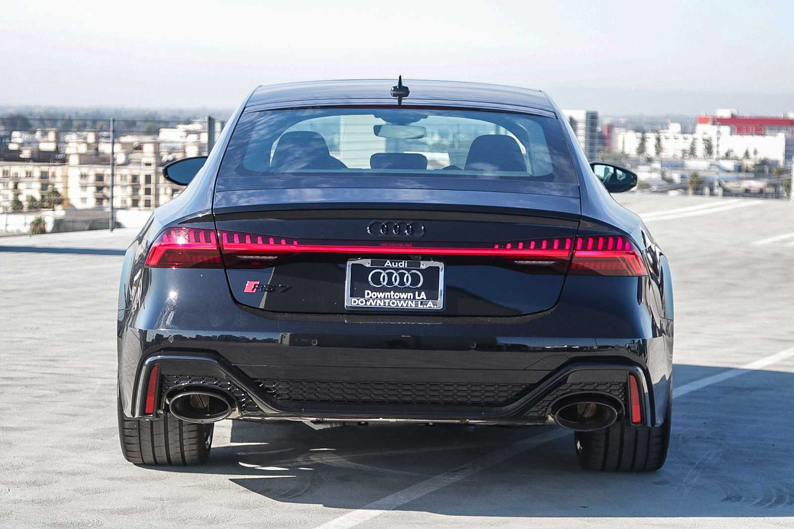 Thumbnail: 2025 Audi RS 7 - 7