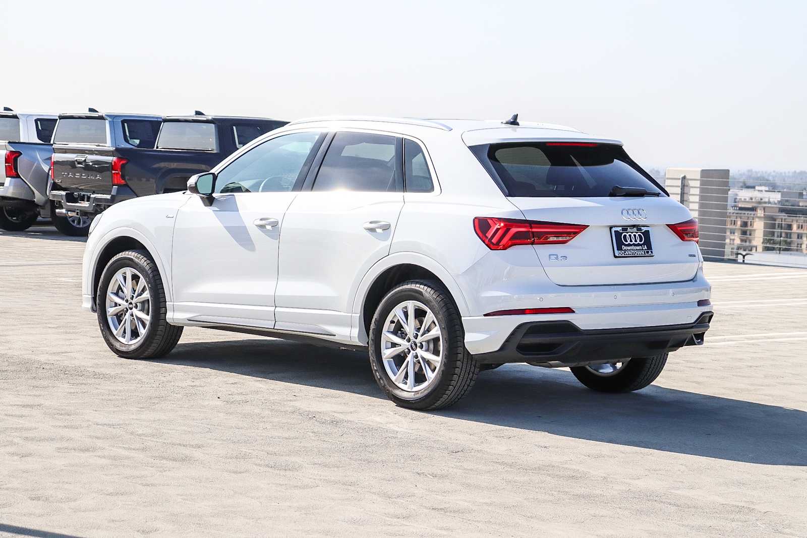 Thumbnail: 2023 Audi Q3 - 6
