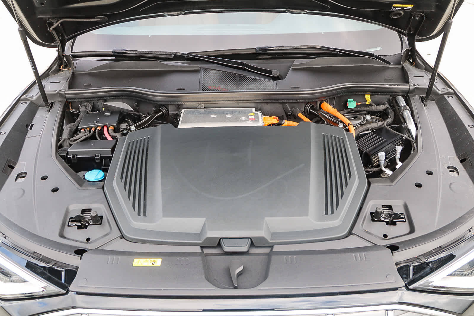 Thumbnail: 2022 Audi e-tron - 29