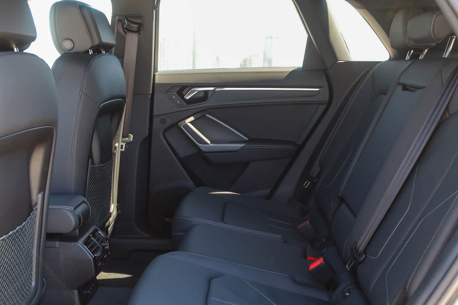 Thumbnail: 2025 Audi Q3 - 27