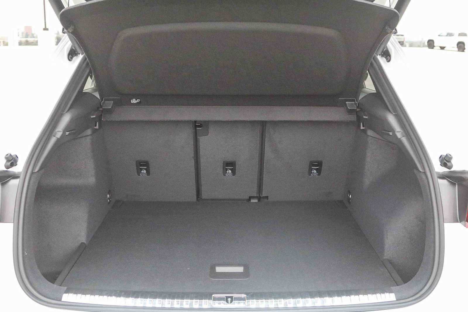 Thumbnail: 2025 Audi Q3 - 44