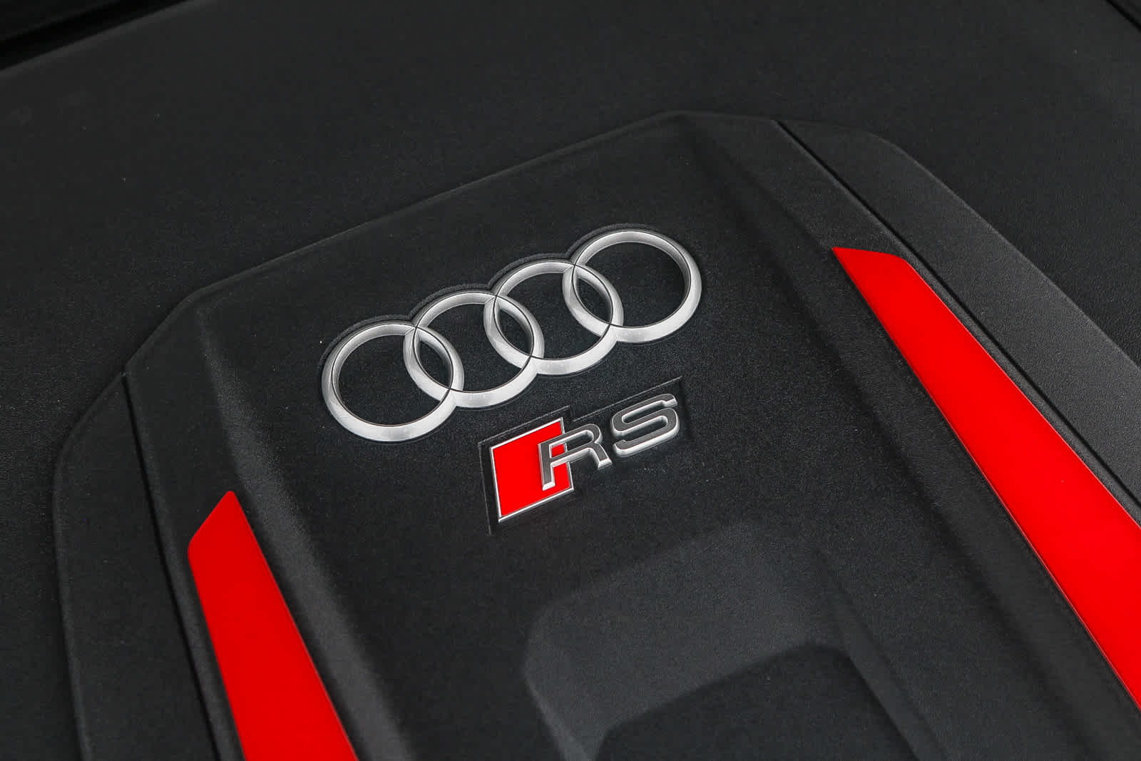 Thumbnail: 2025 Audi RS Q8 - 30