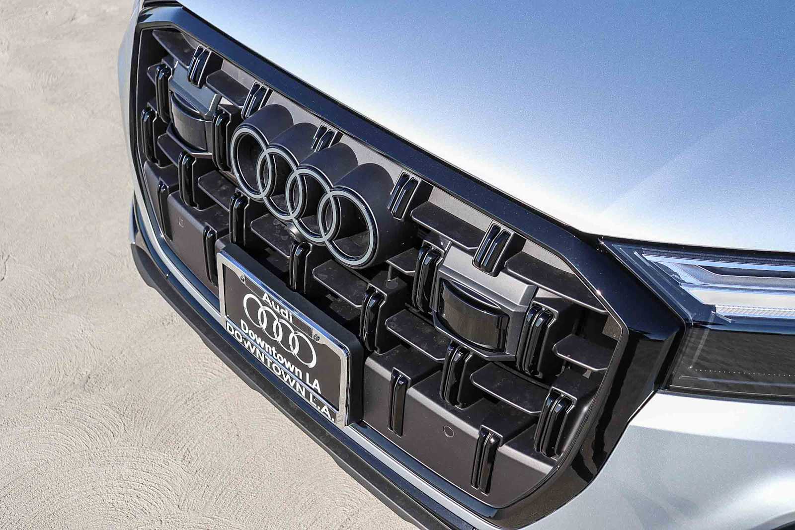 Thumbnail: 2025 Audi Q7 - 8