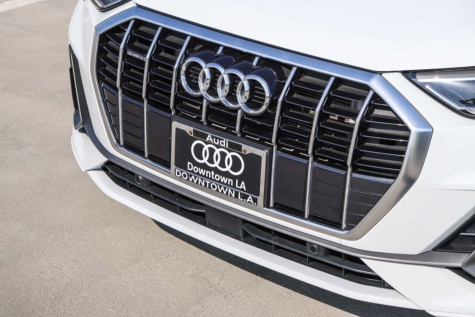 Thumbnail: 2023 Audi Q3 - 8