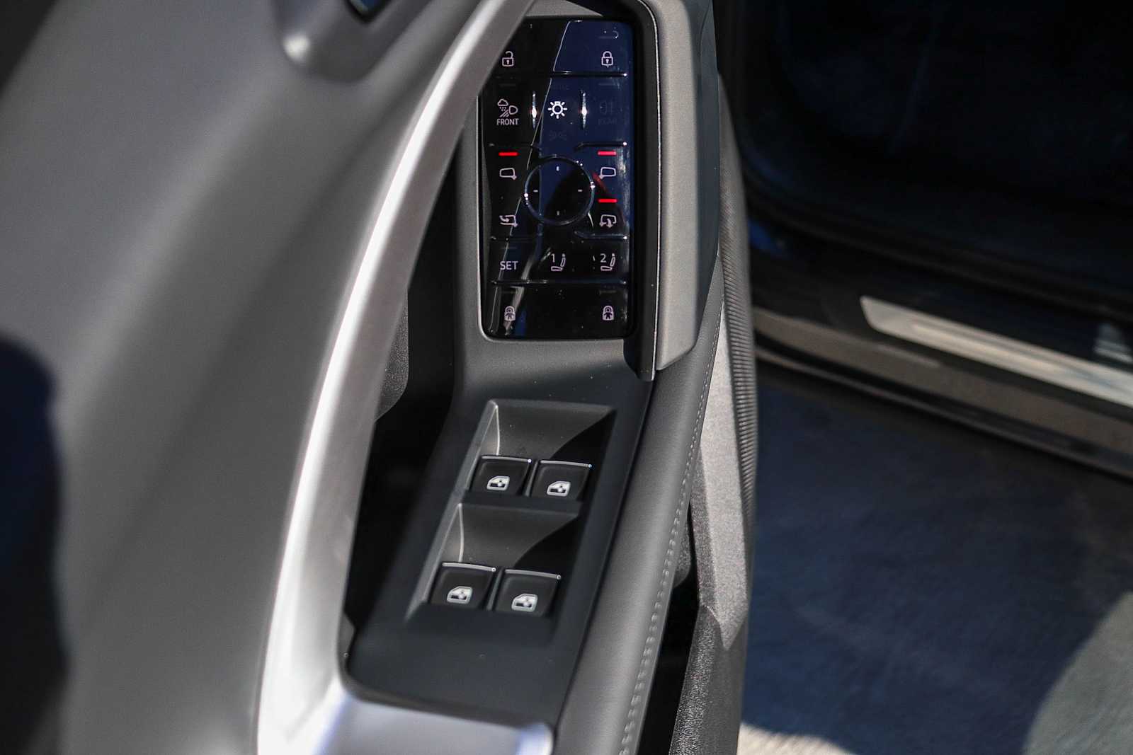 Thumbnail: 2025 Audi Q5 - 26