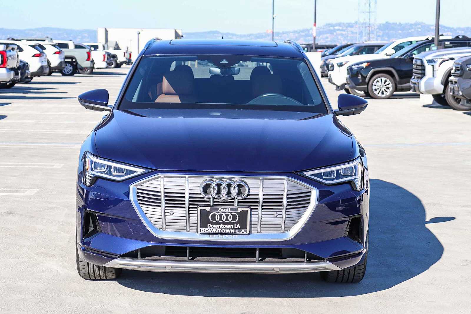 Thumbnail: 2022 Audi e-tron - 2