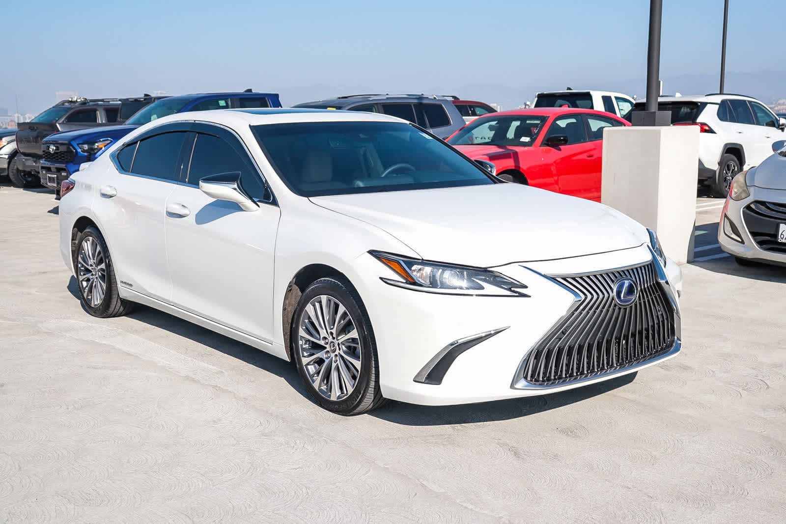 Thumbnail: 2021 Lexus ES - 3