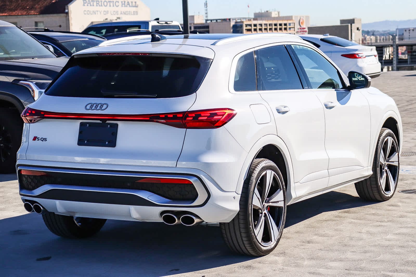 Thumbnail: 2025 Audi SQ5 - 4