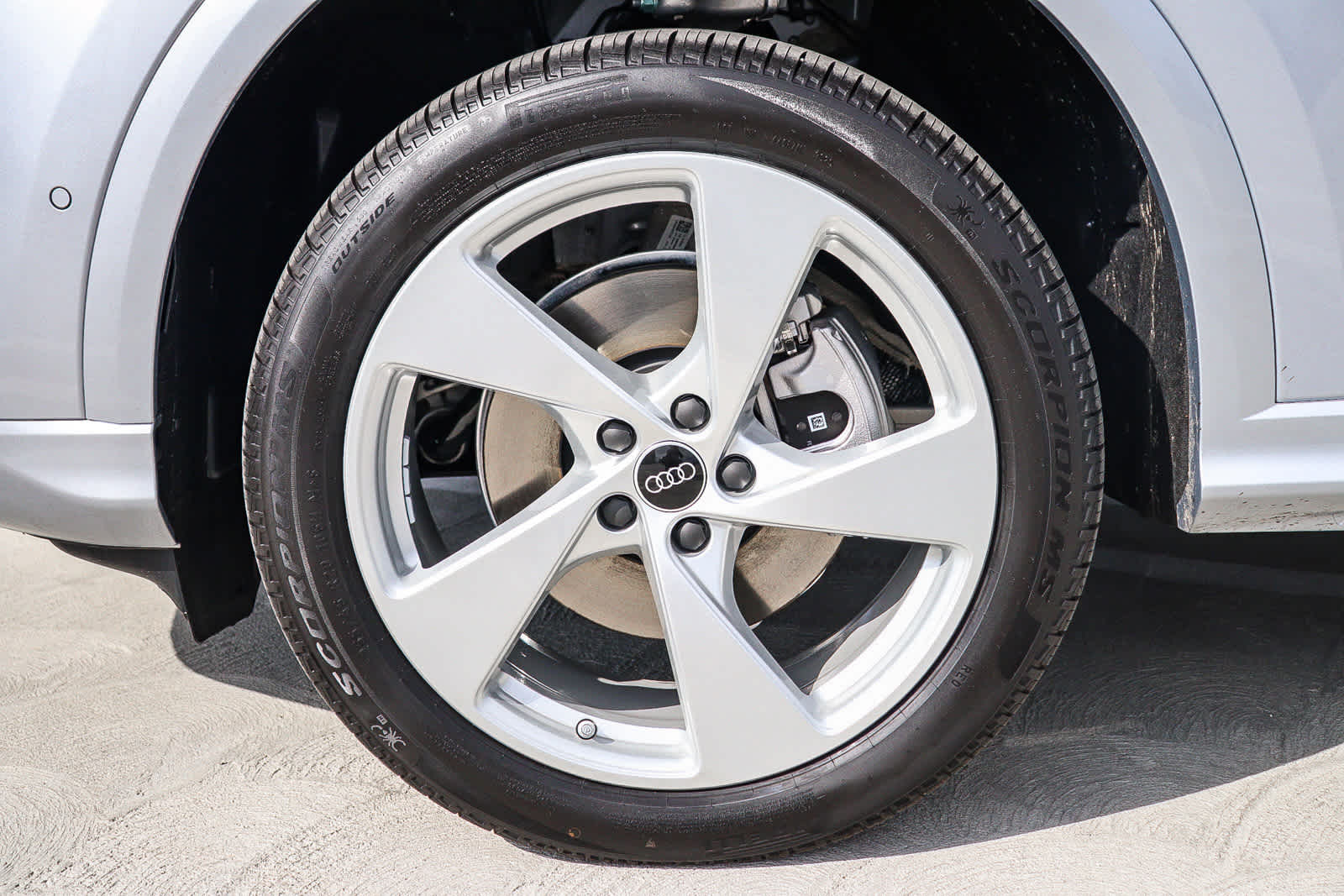 Thumbnail: 2025 Audi Q5 - 14