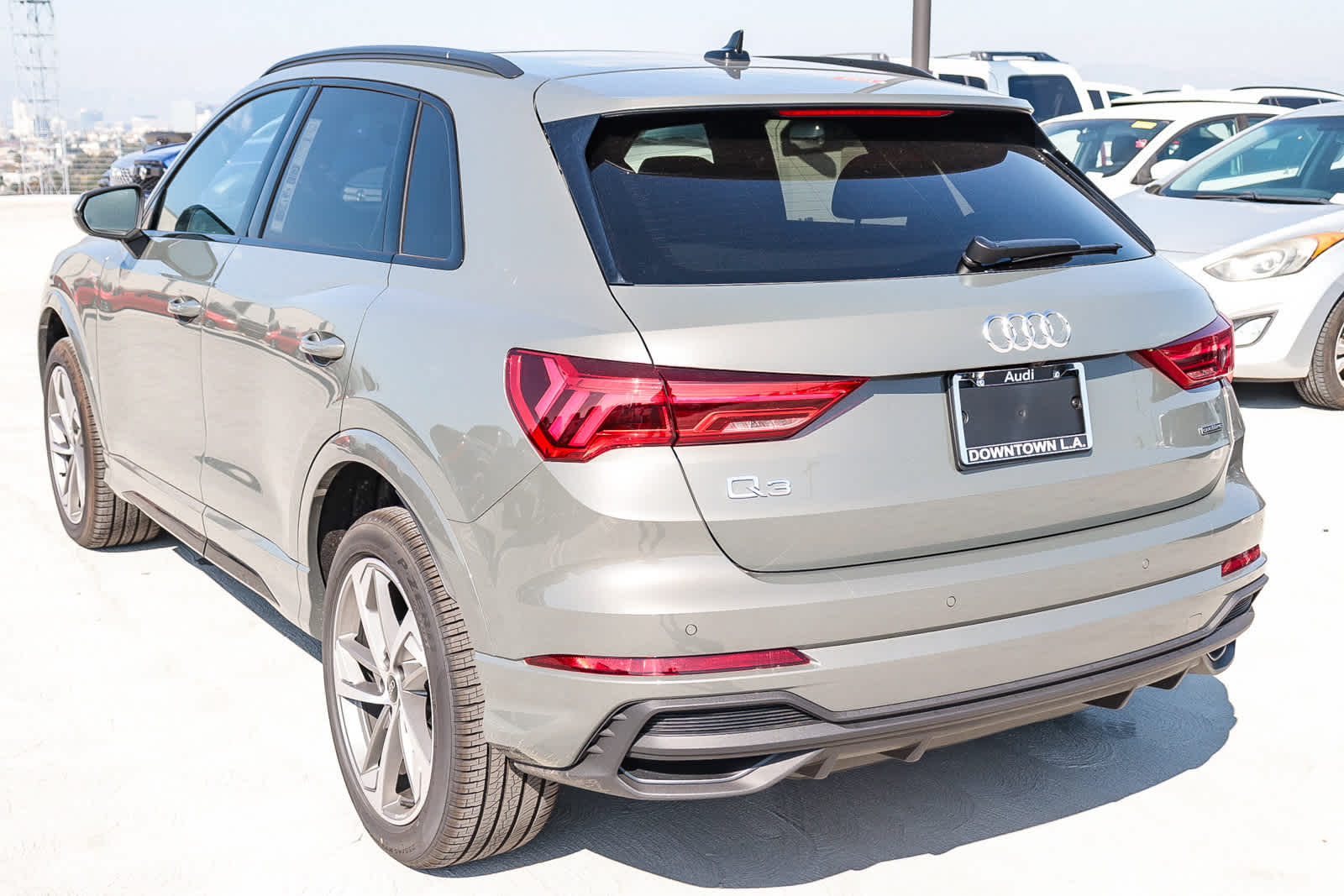 Thumbnail: 2025 Audi Q3 - 9