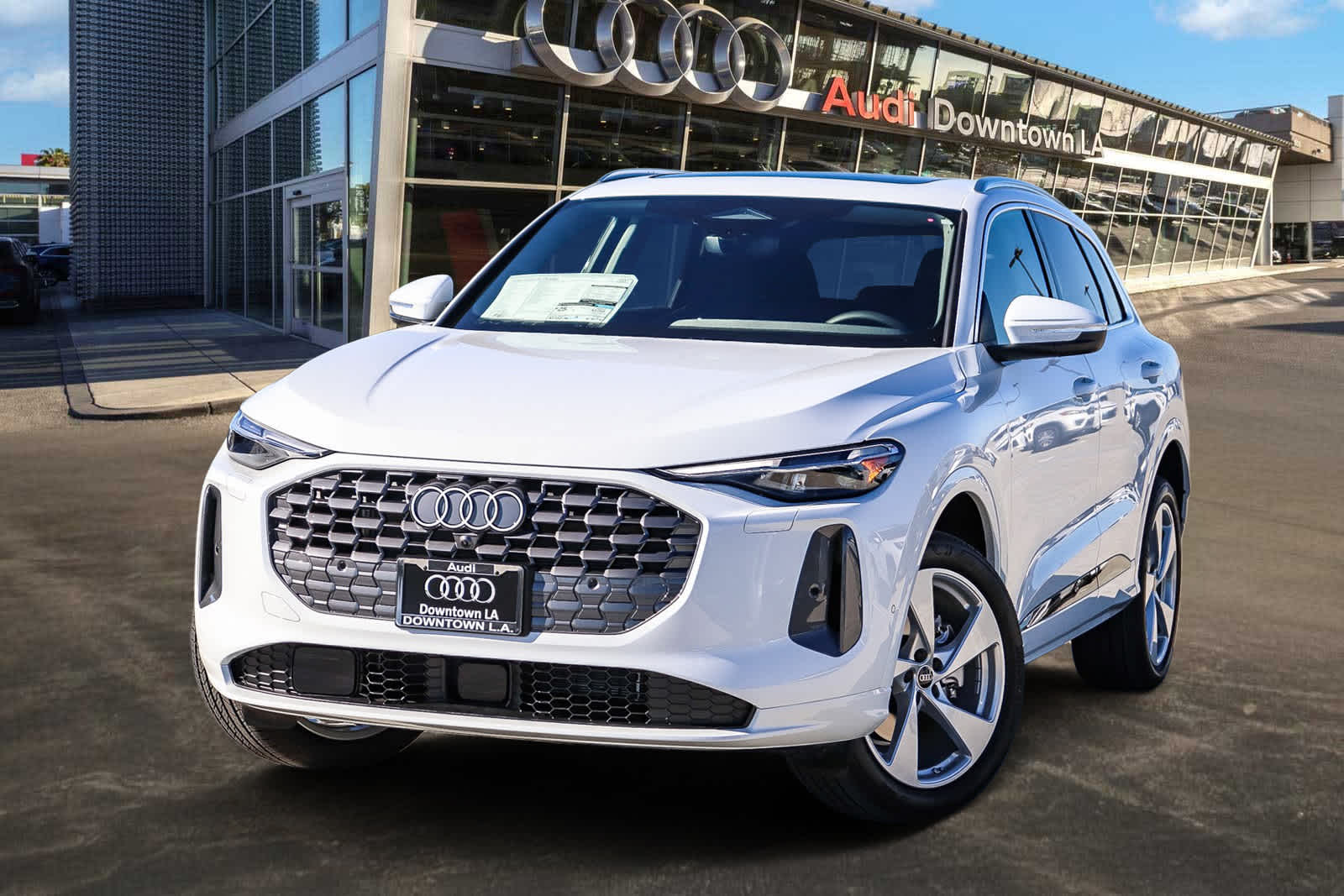 Thumbnail: 2025 Audi Q5 - 1