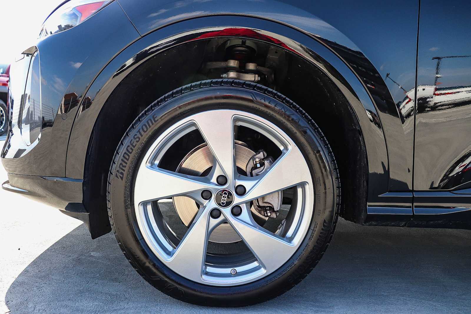 Thumbnail: 2025 Audi Q5 - 14