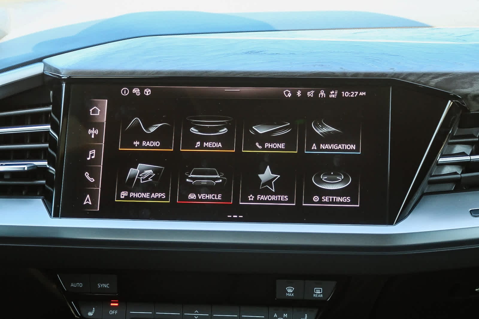Thumbnail: 2024 Audi Q4 e-tron - 14