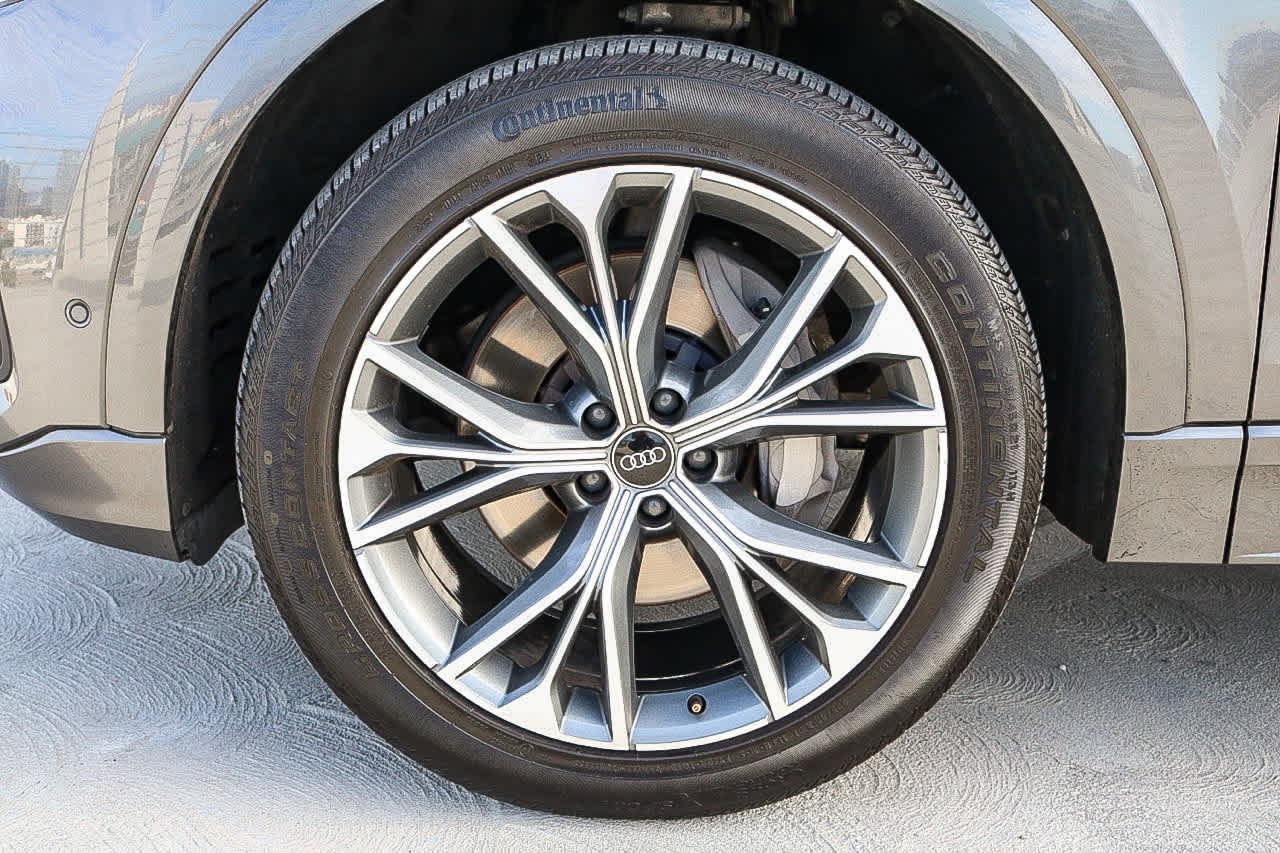 Thumbnail: 2022 Audi Q8 - 14