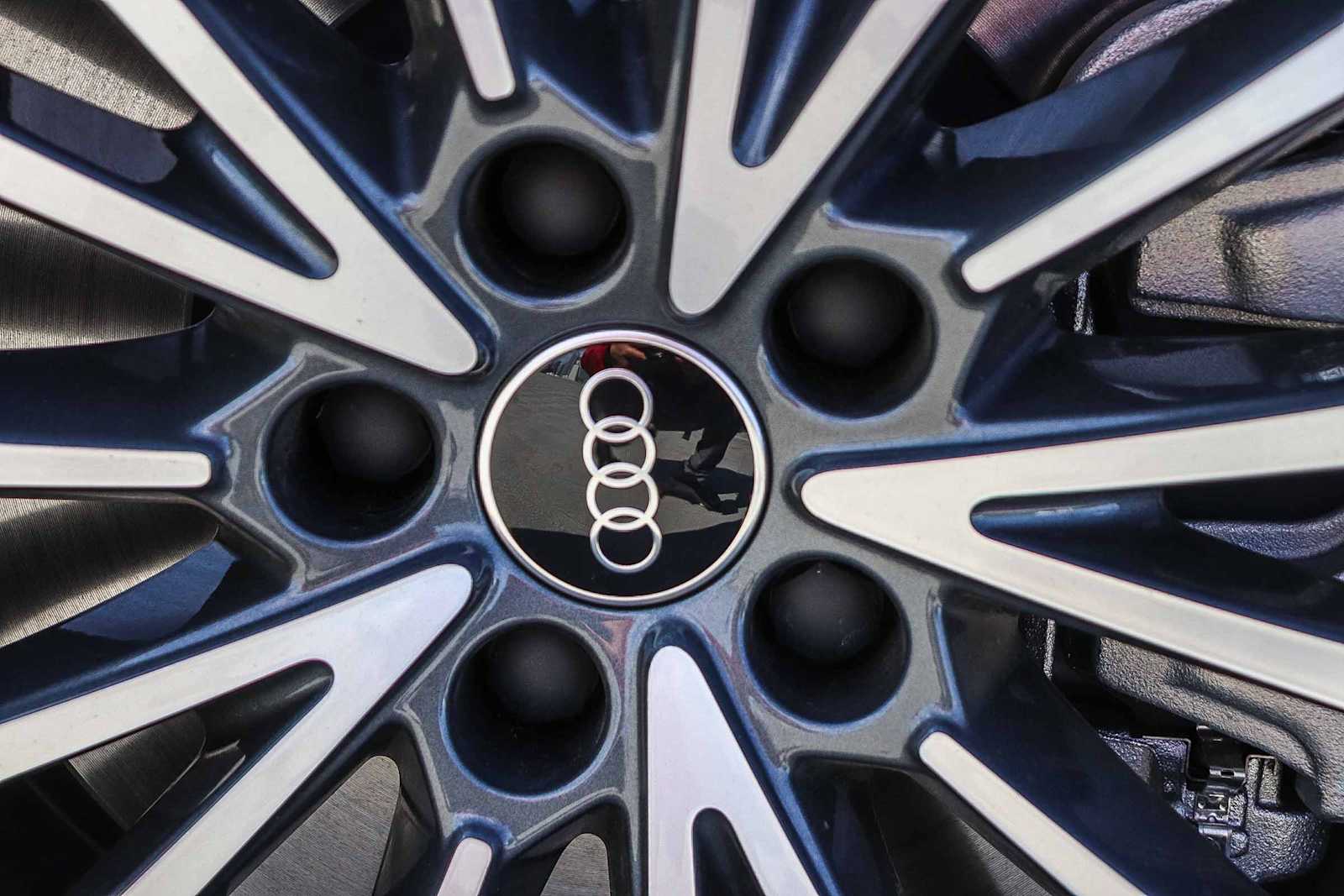 Thumbnail: 2026 Audi A6 - 14