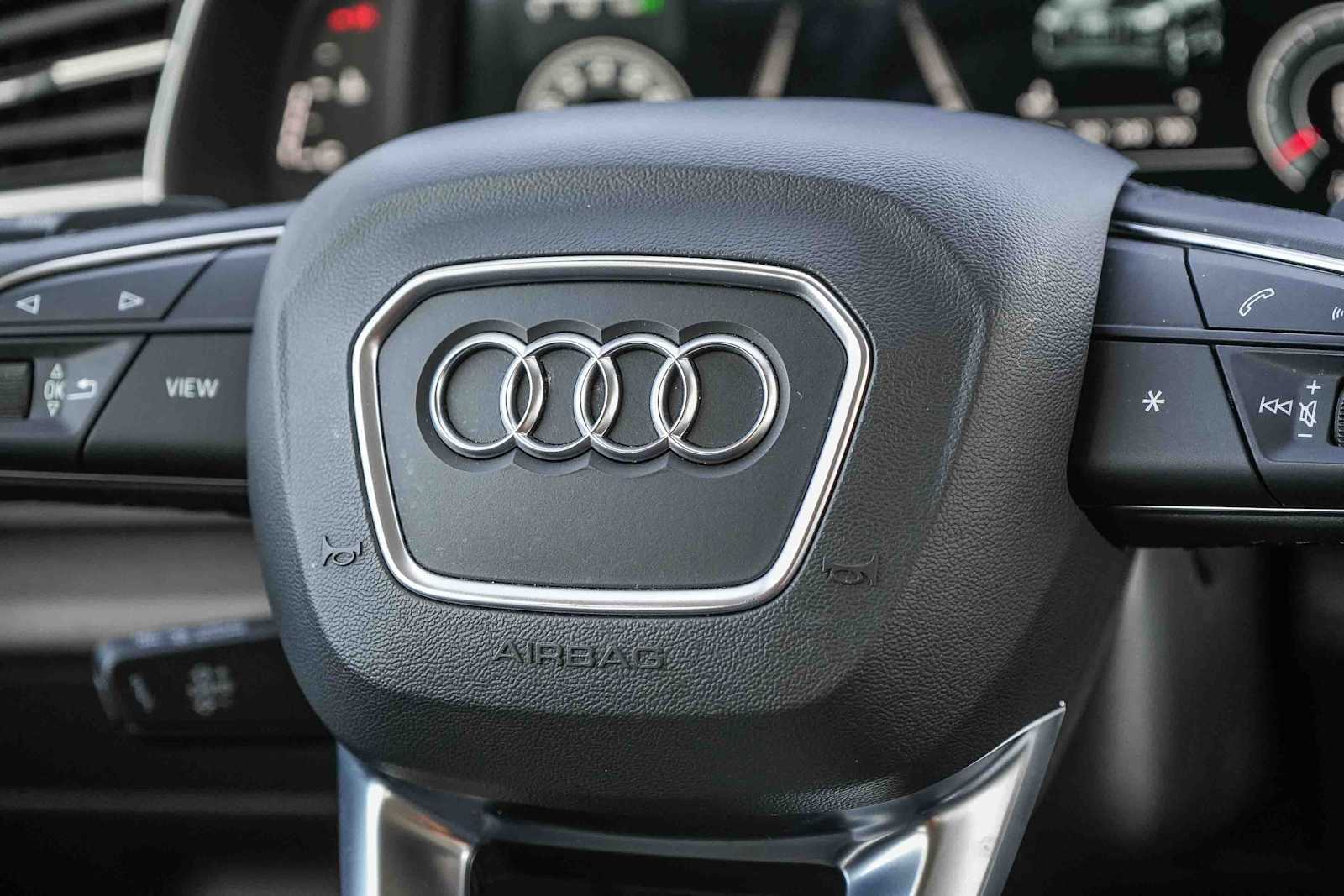 Thumbnail: 2022 Audi Q7 - 22