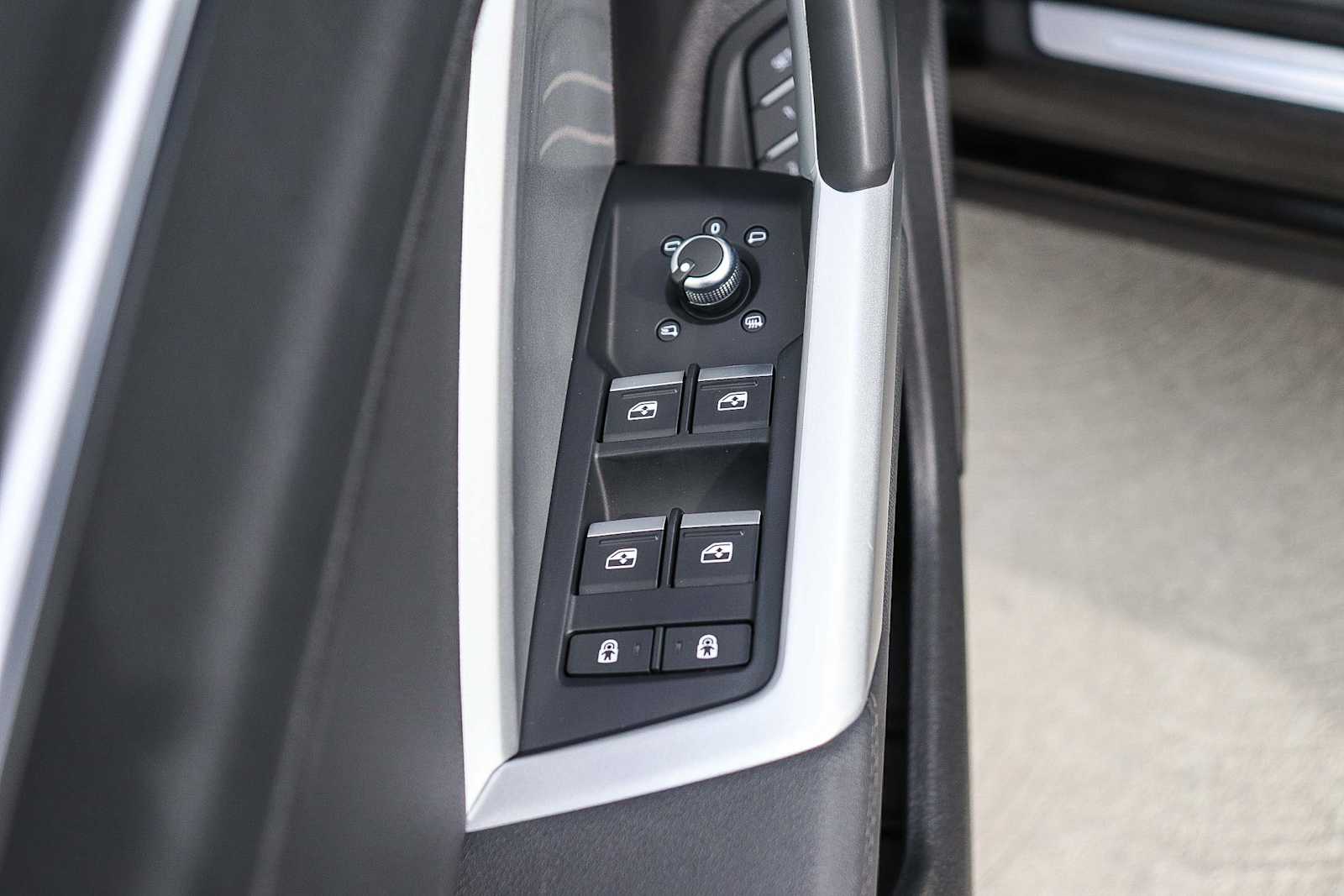 Thumbnail: 2025 Audi Q3 - 28