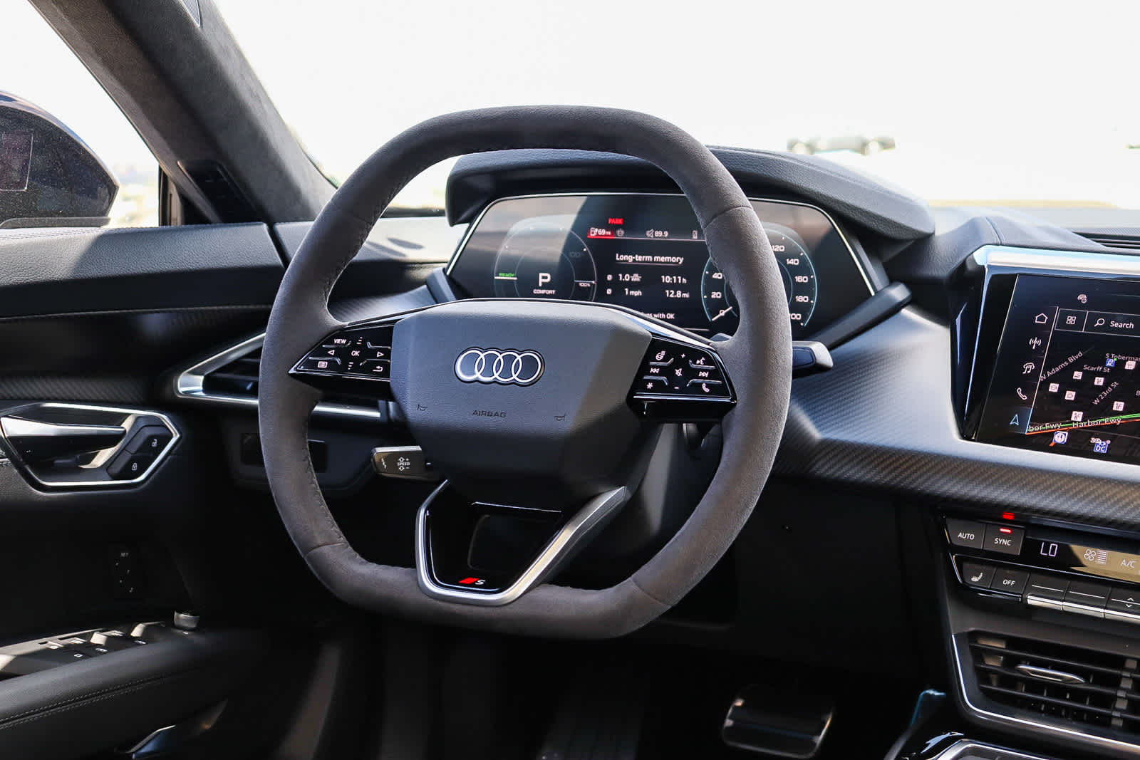 Thumbnail: 2026 Audi e-tron GT - 22