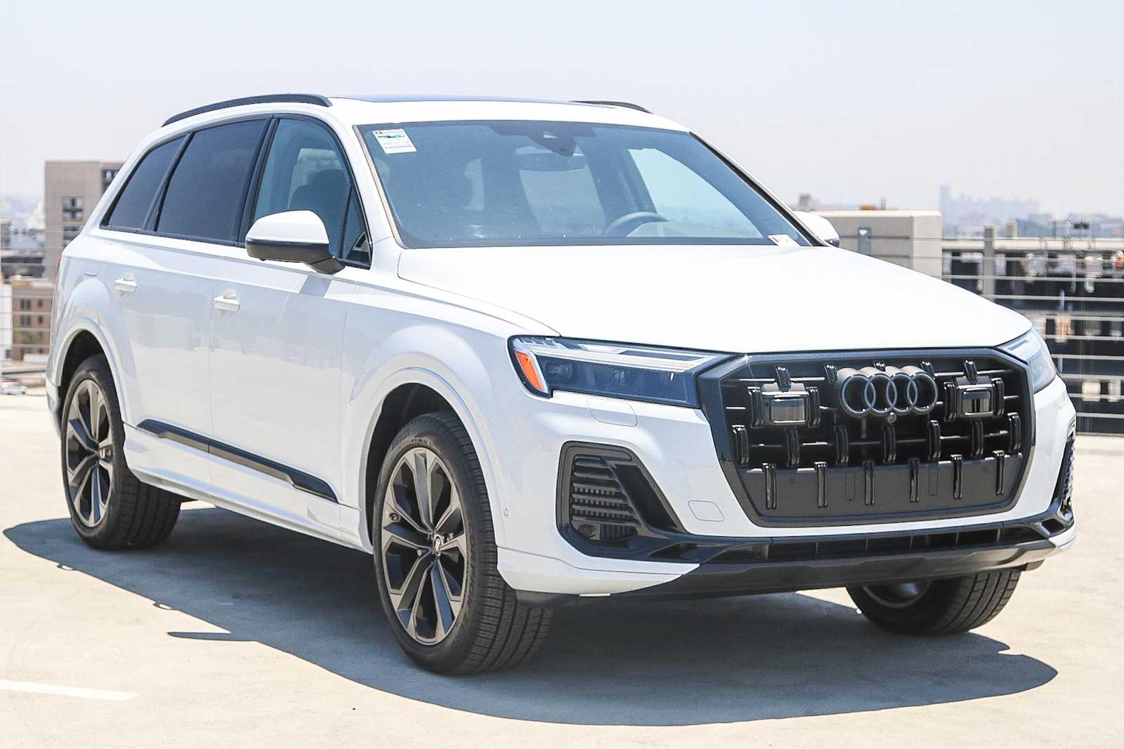 Thumbnail: 2025 Audi Q7 - 3