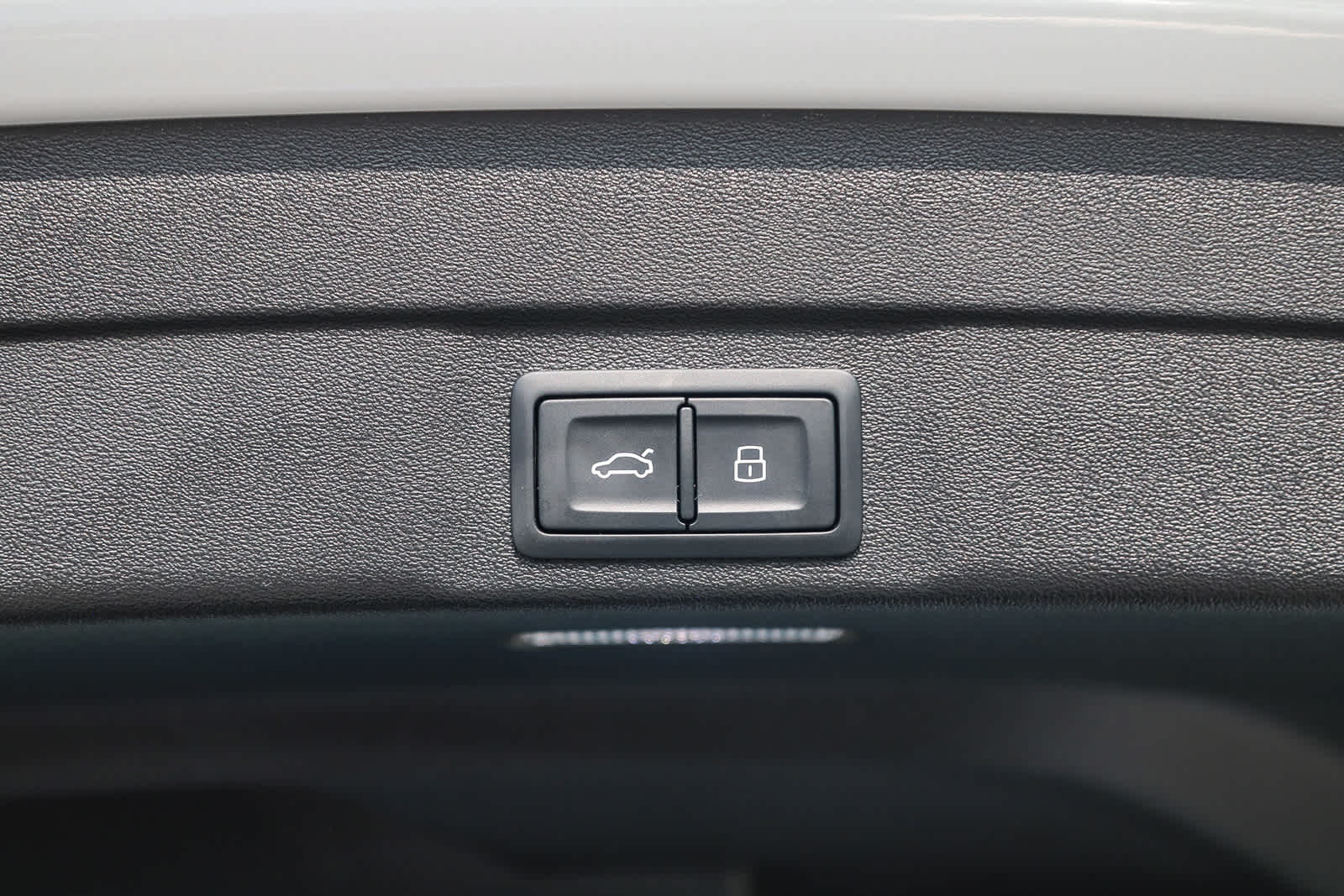 Thumbnail: 2025 Audi S5 - 40