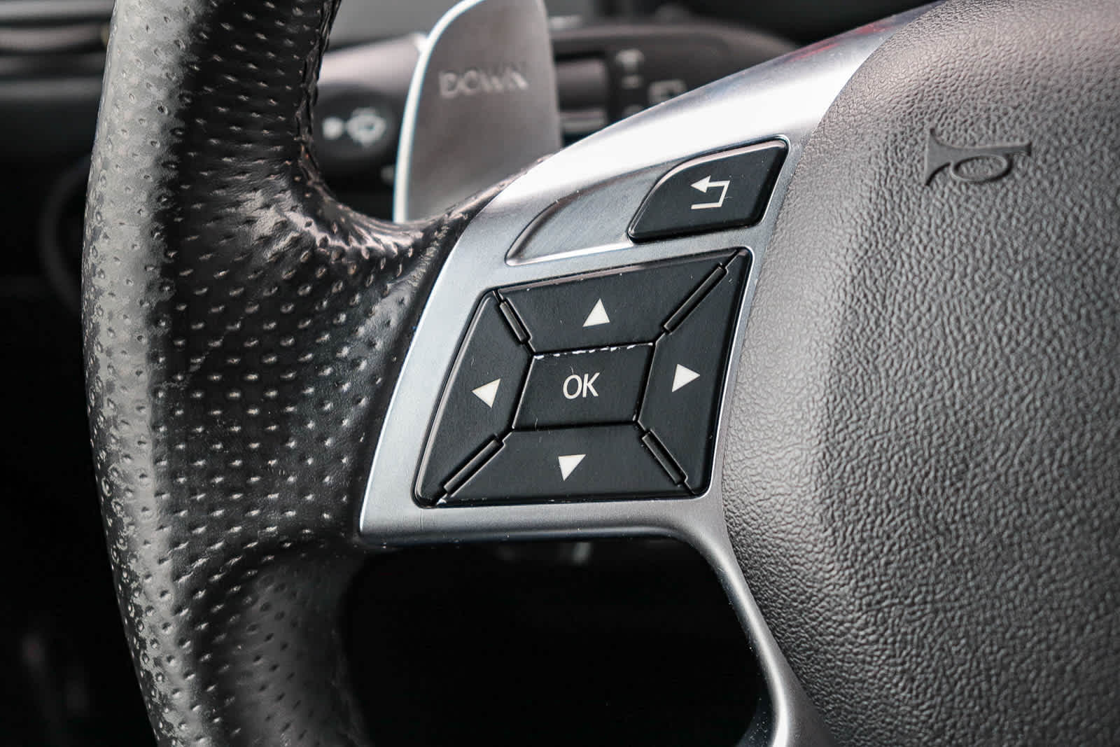 Thumbnail: 2017 Mercedes-Benz G-Class - 21