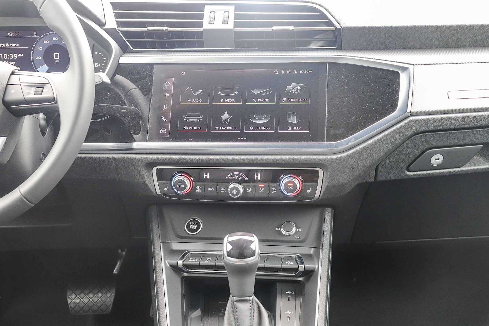 Thumbnail: 2025 Audi Q3 - 14