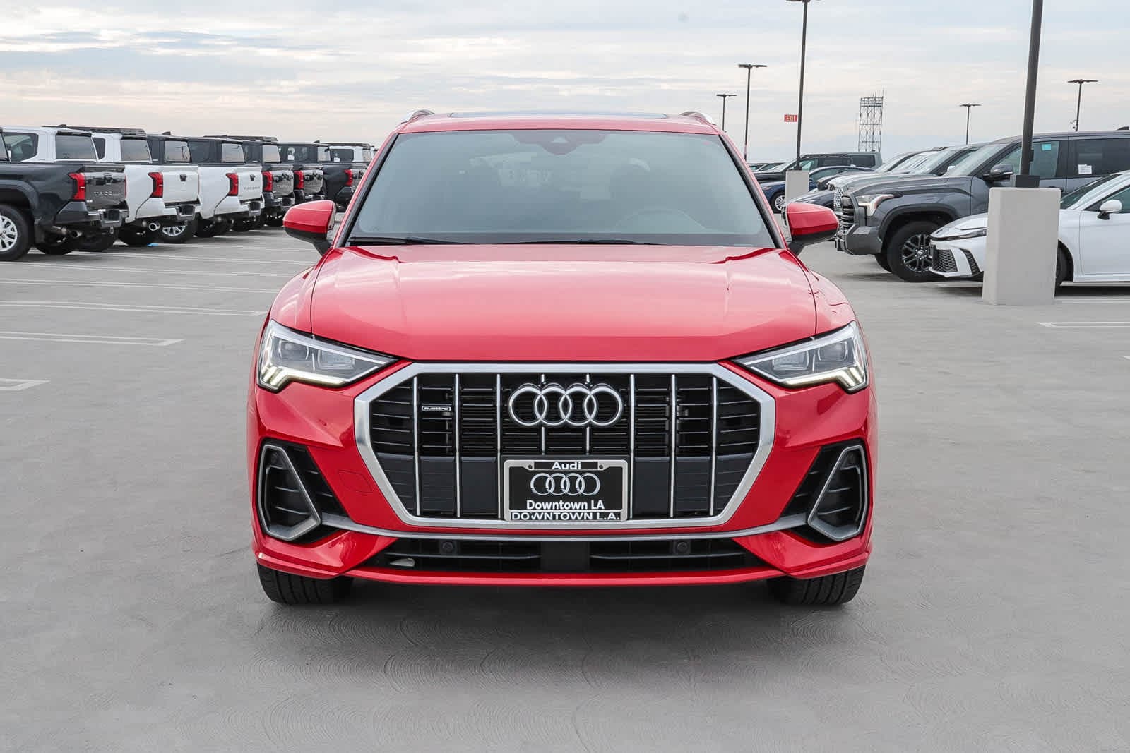 Thumbnail: 2023 Audi Q3 - 2