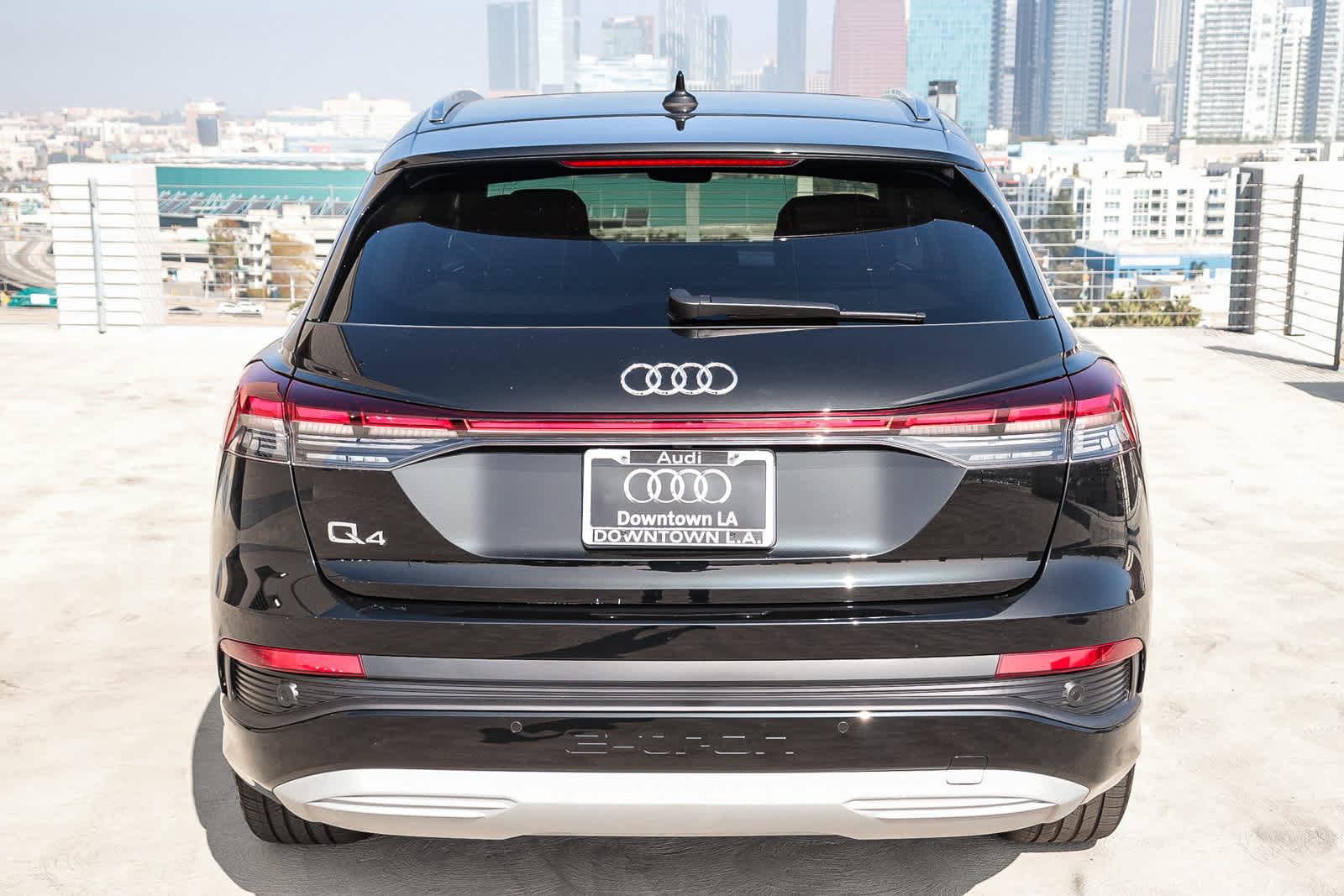 Thumbnail: 2023 Audi Q4 e-tron - 8