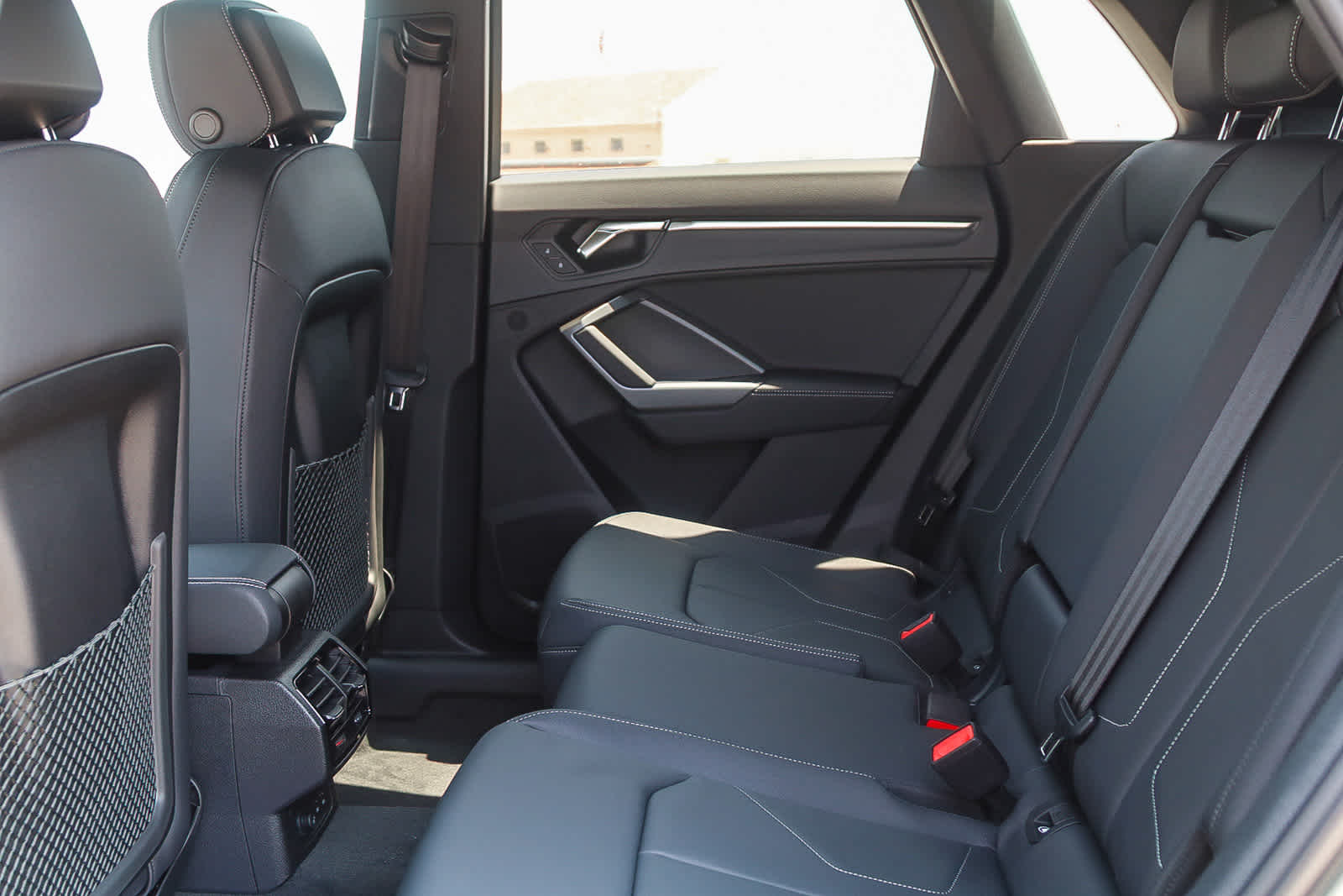 Thumbnail: 2025 Audi Q3 - 18