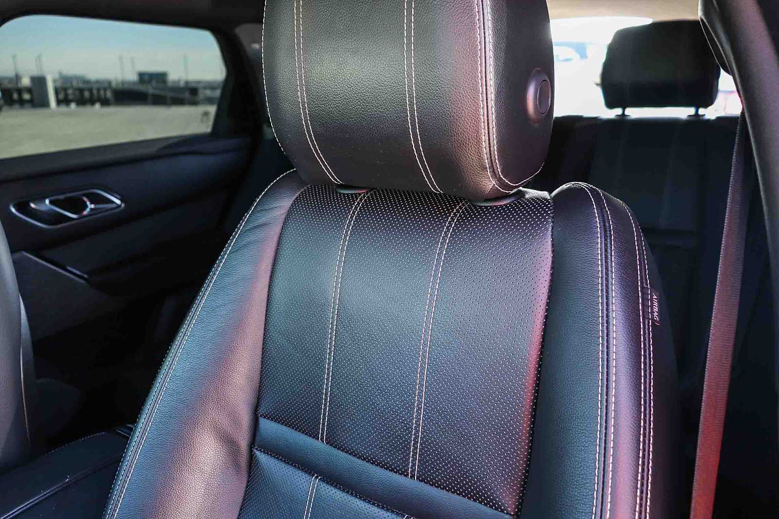 Thumbnail: 2020 Land Rover Range Rover Velar - 35