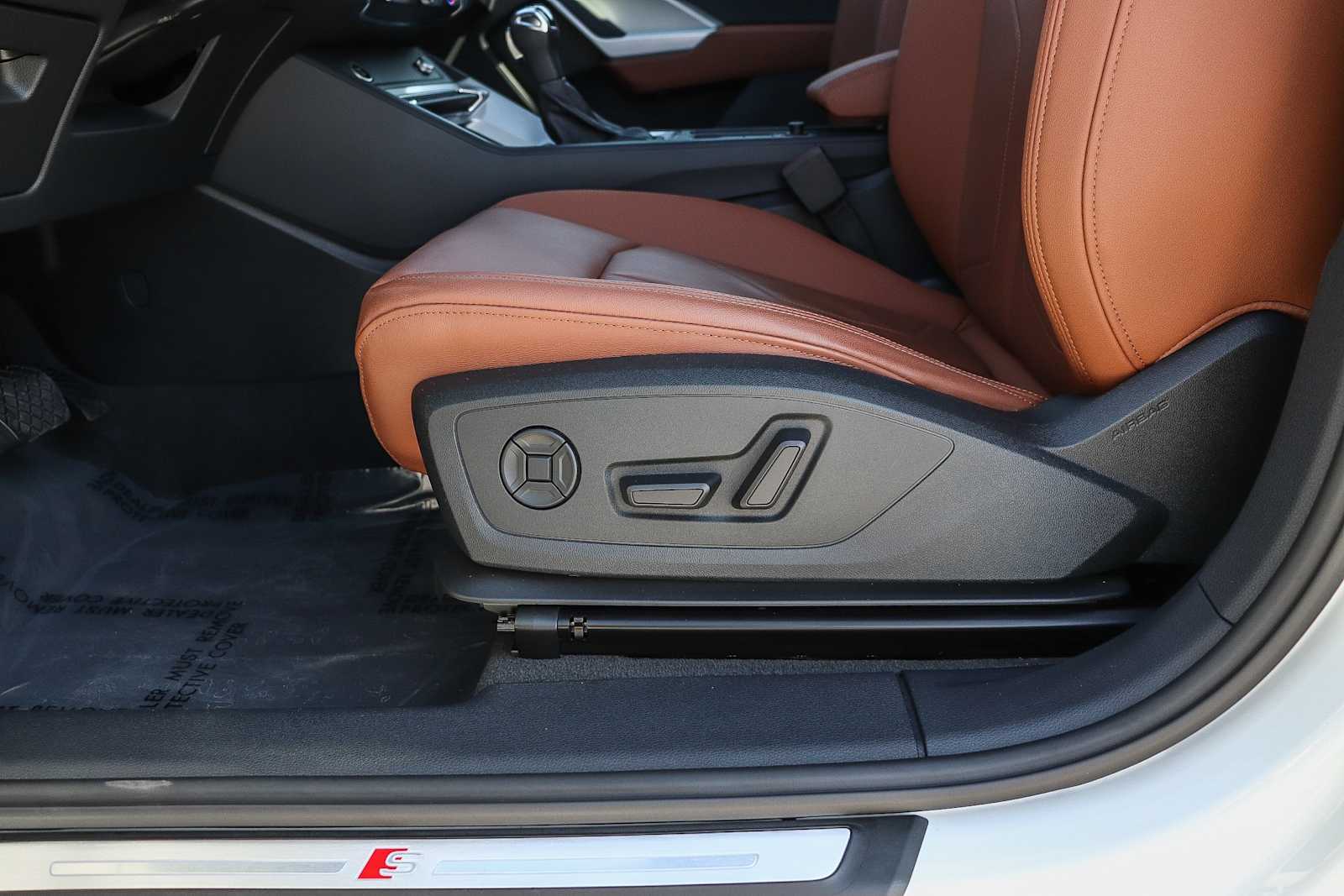 Thumbnail: 2023 Audi Q3 - 27