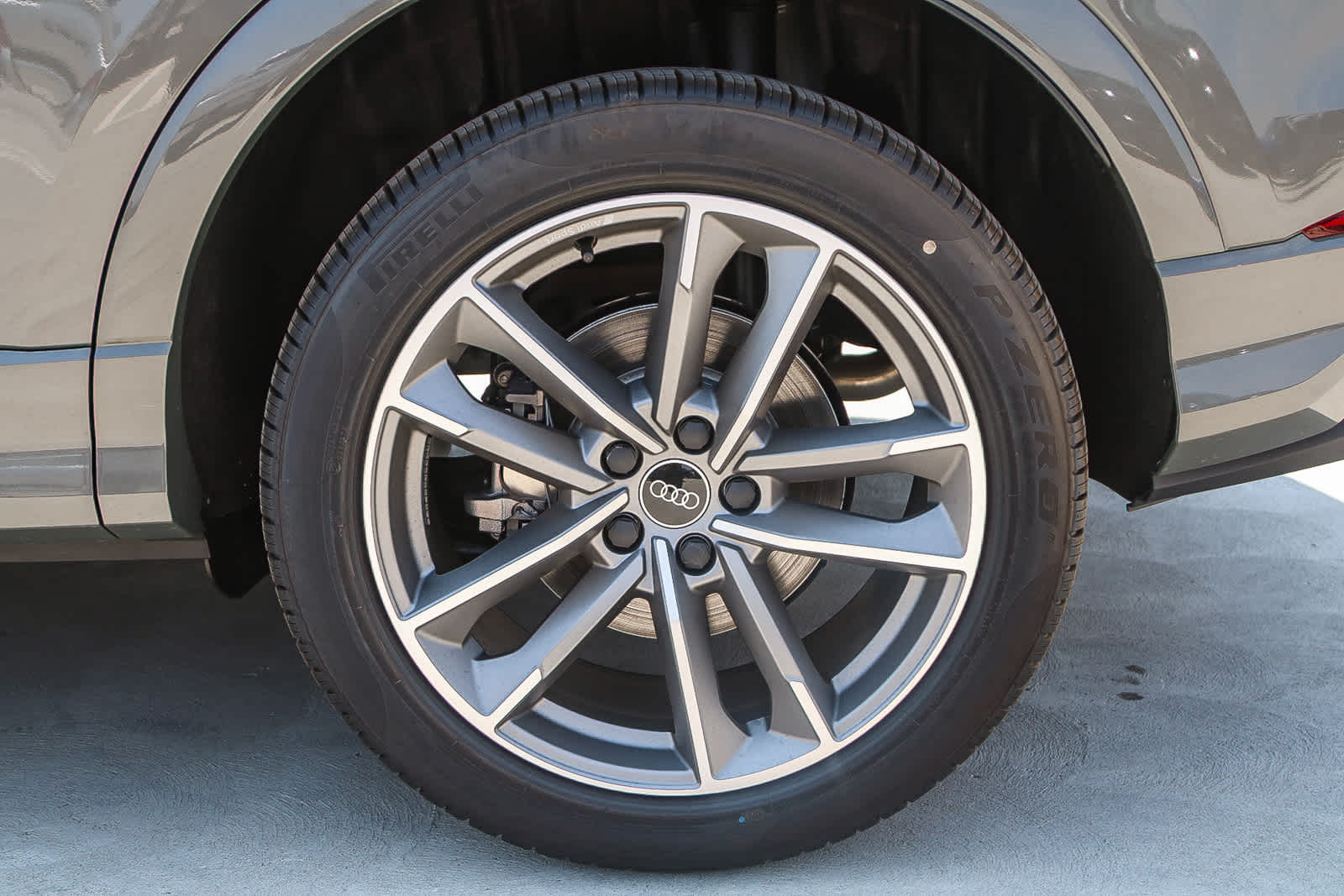 Thumbnail: 2025 Audi Q3 - 10