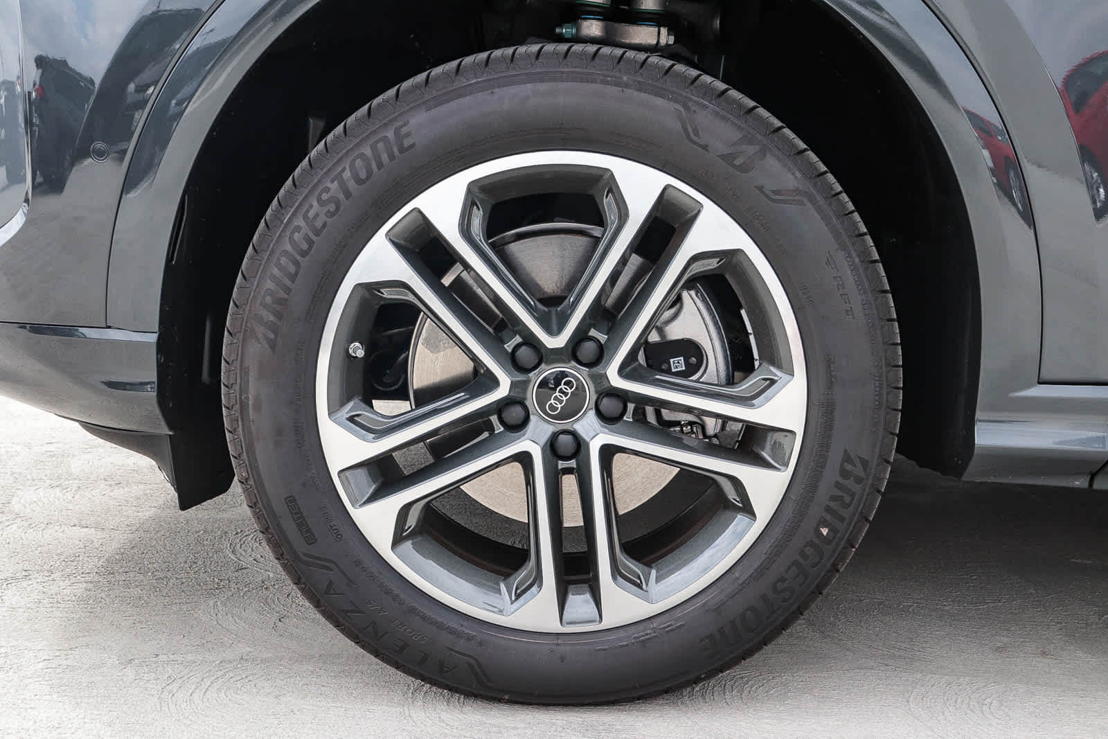 Thumbnail: 2025 Audi Q5 - 14