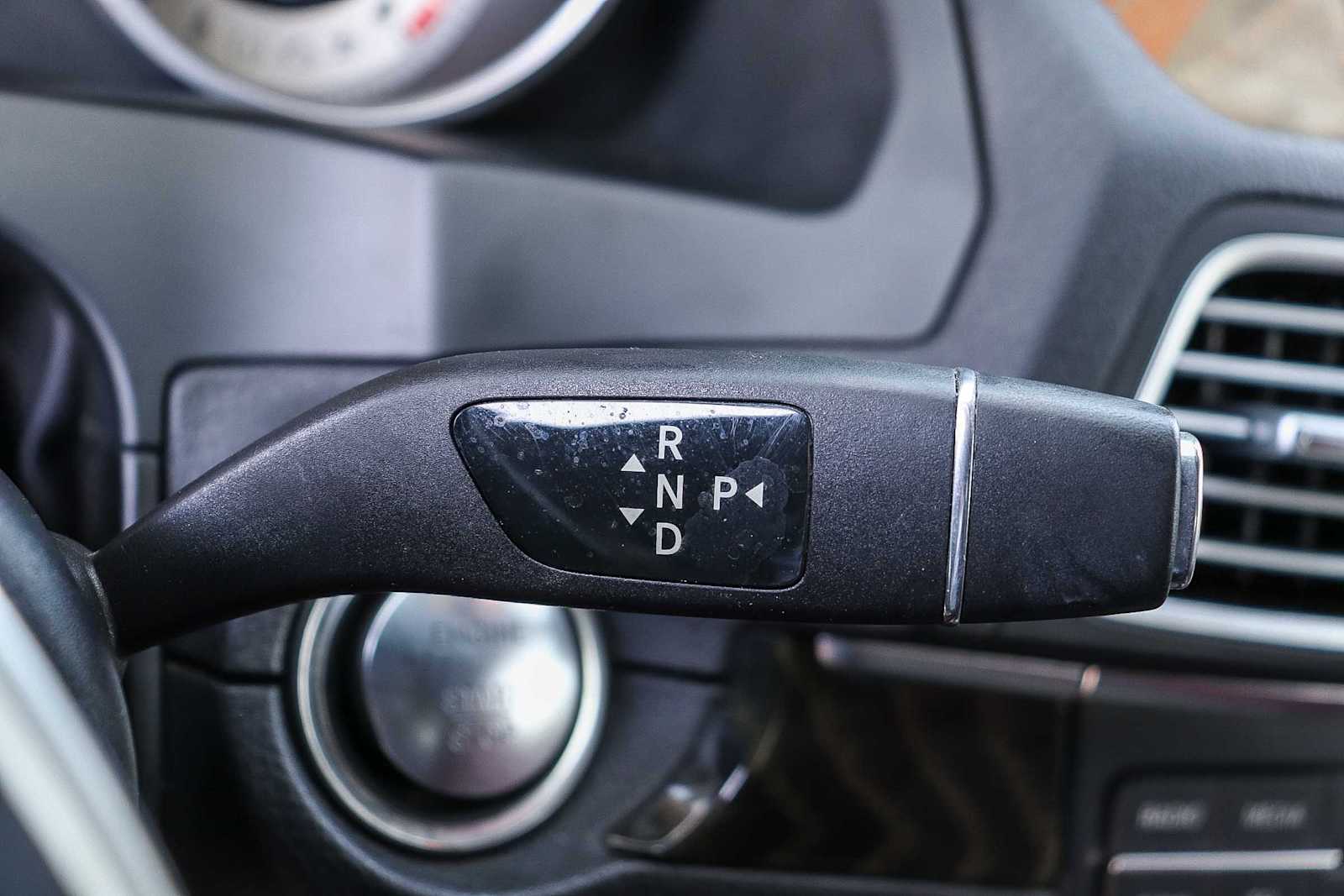 Thumbnail: 2016 Mercedes-Benz E-Class - 32