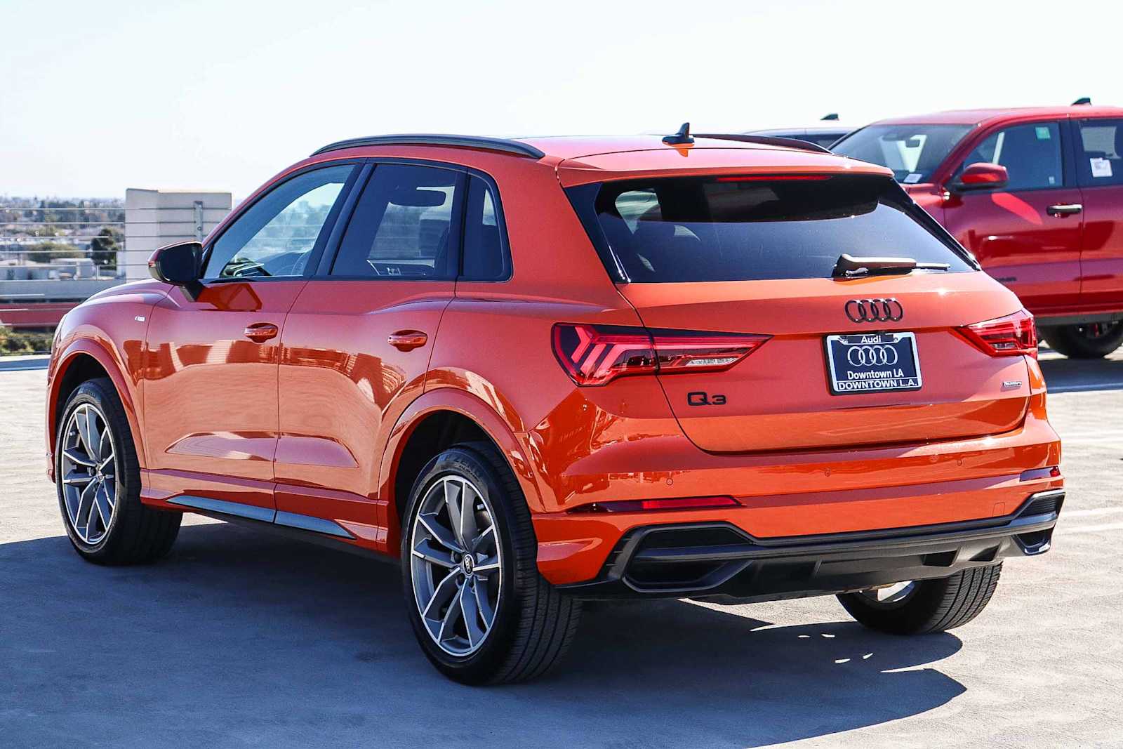 Thumbnail: 2022 Audi Q3 - 6