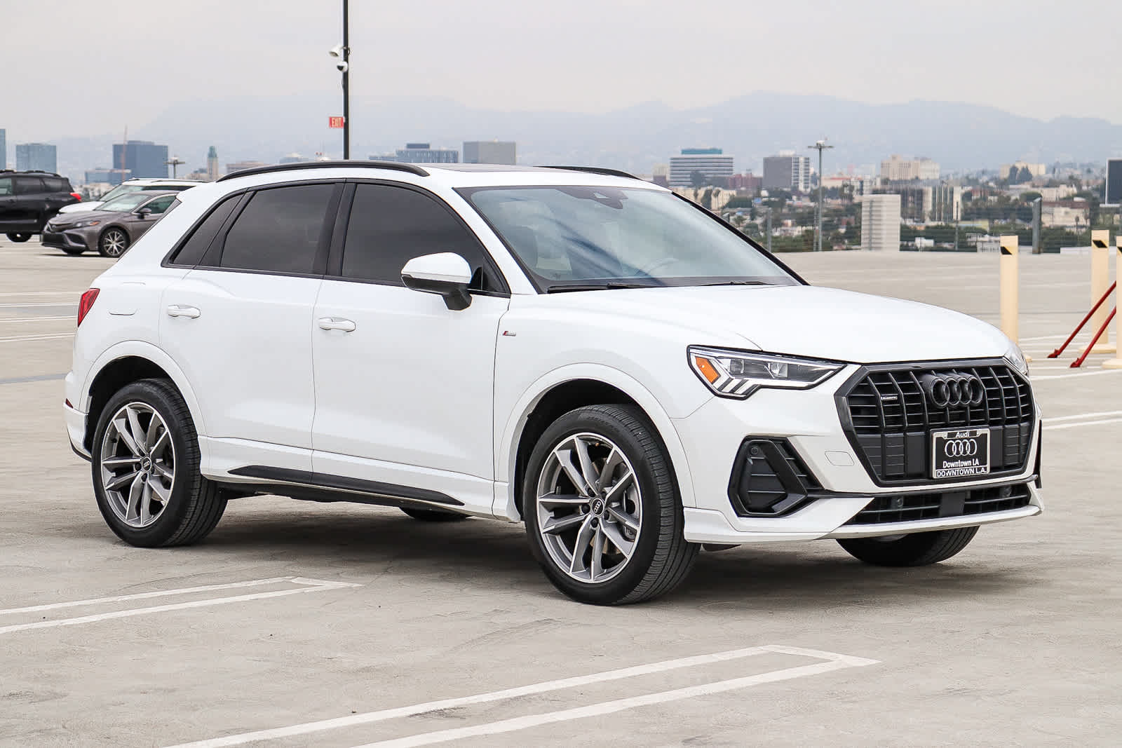 Thumbnail: 2023 Audi Q3 - 3