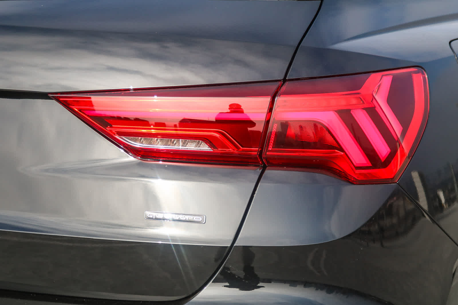 Thumbnail: 2025 Audi Q3 - 12