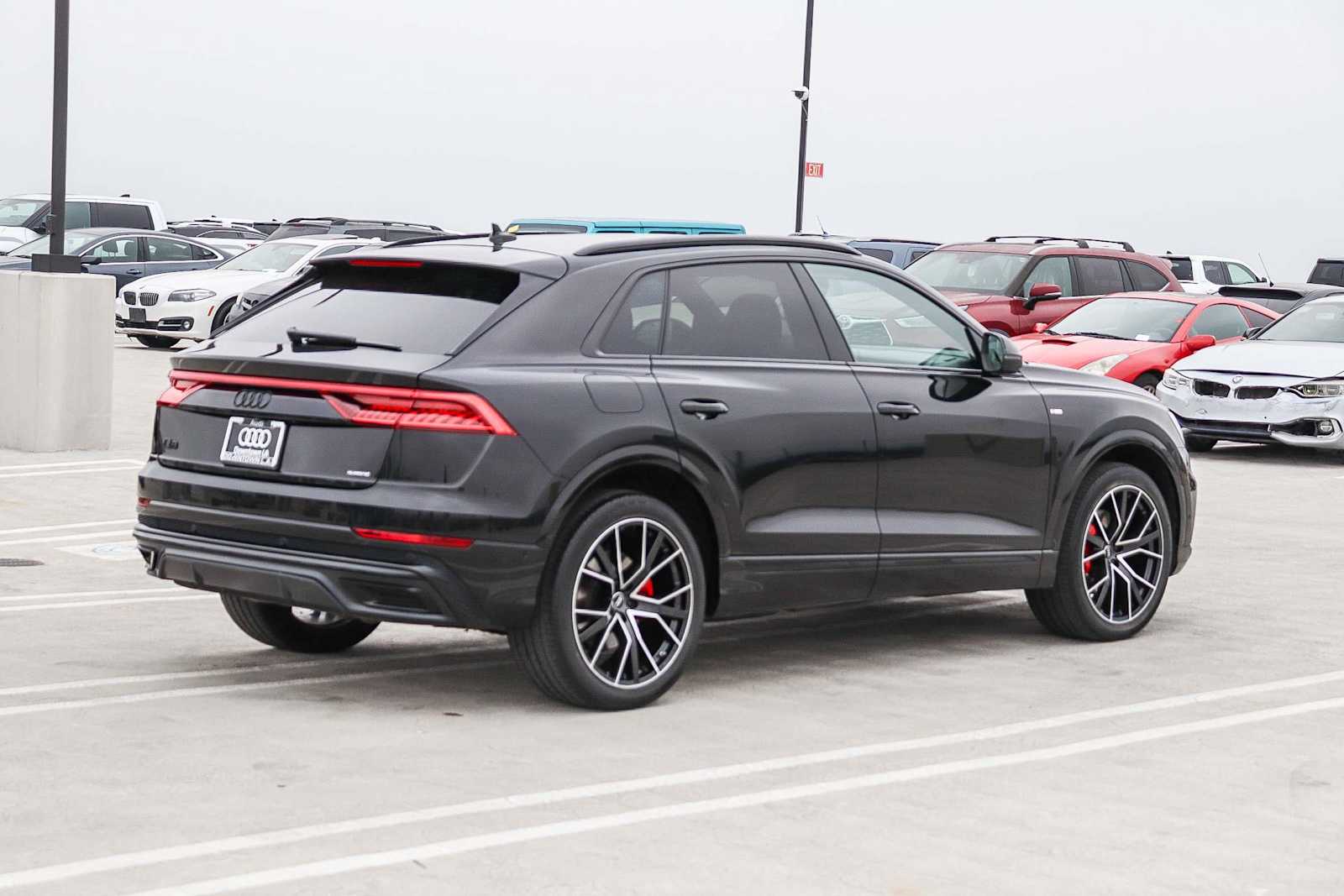 Thumbnail: 2023 Audi Q8 - 4