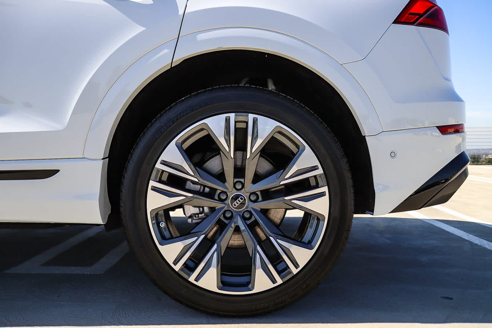 Thumbnail: 2026 Audi Q8 - 13