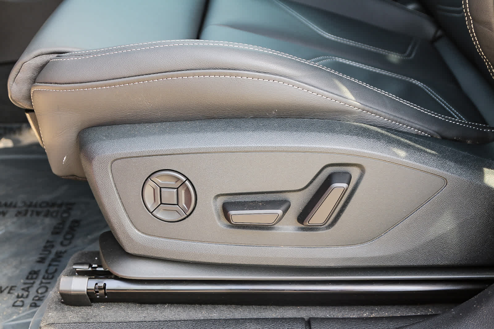 Thumbnail: 2025 Audi Q3 - 20